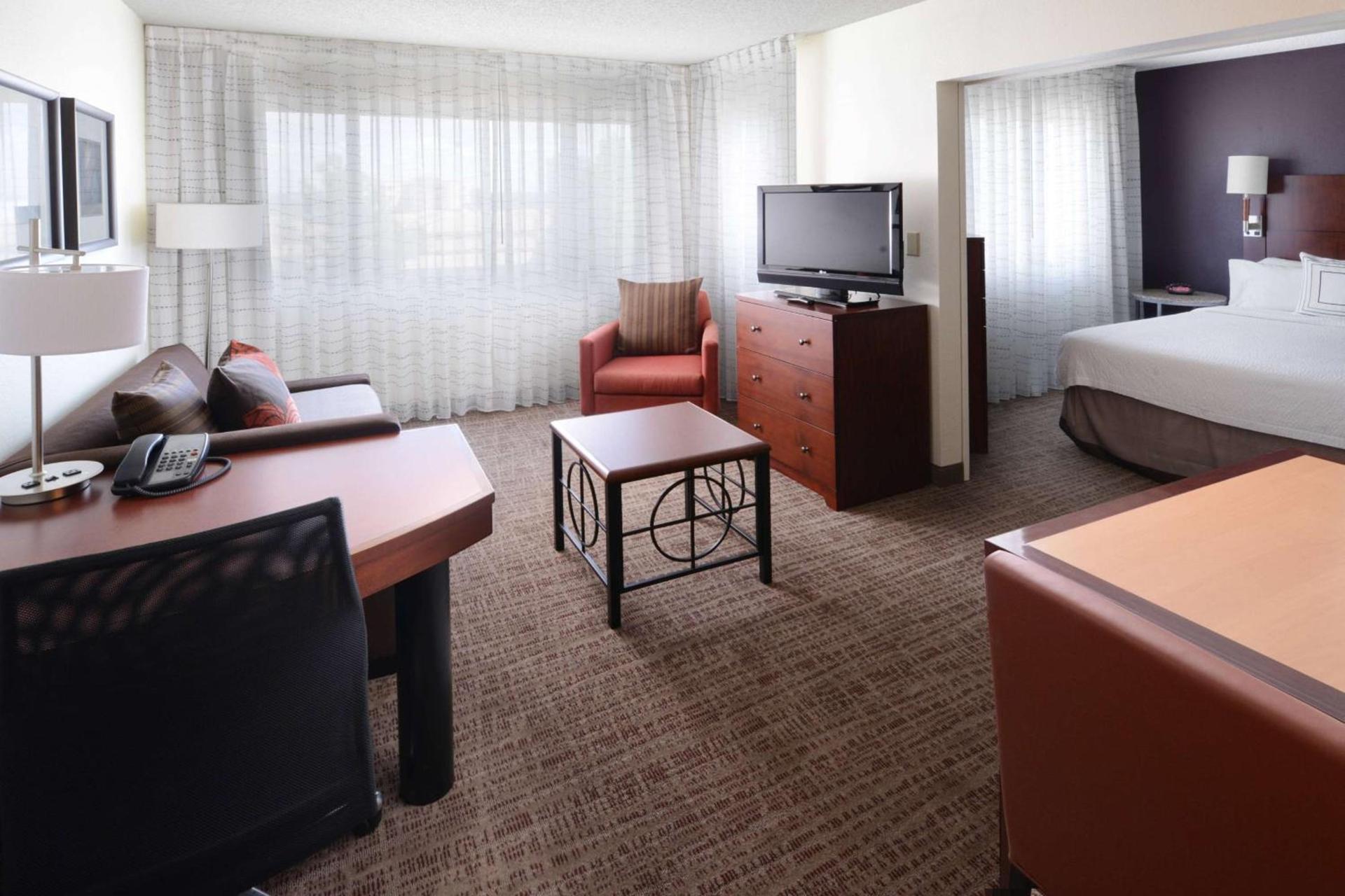 Sonesta ES Suites Dallas Central Expressway photo 5