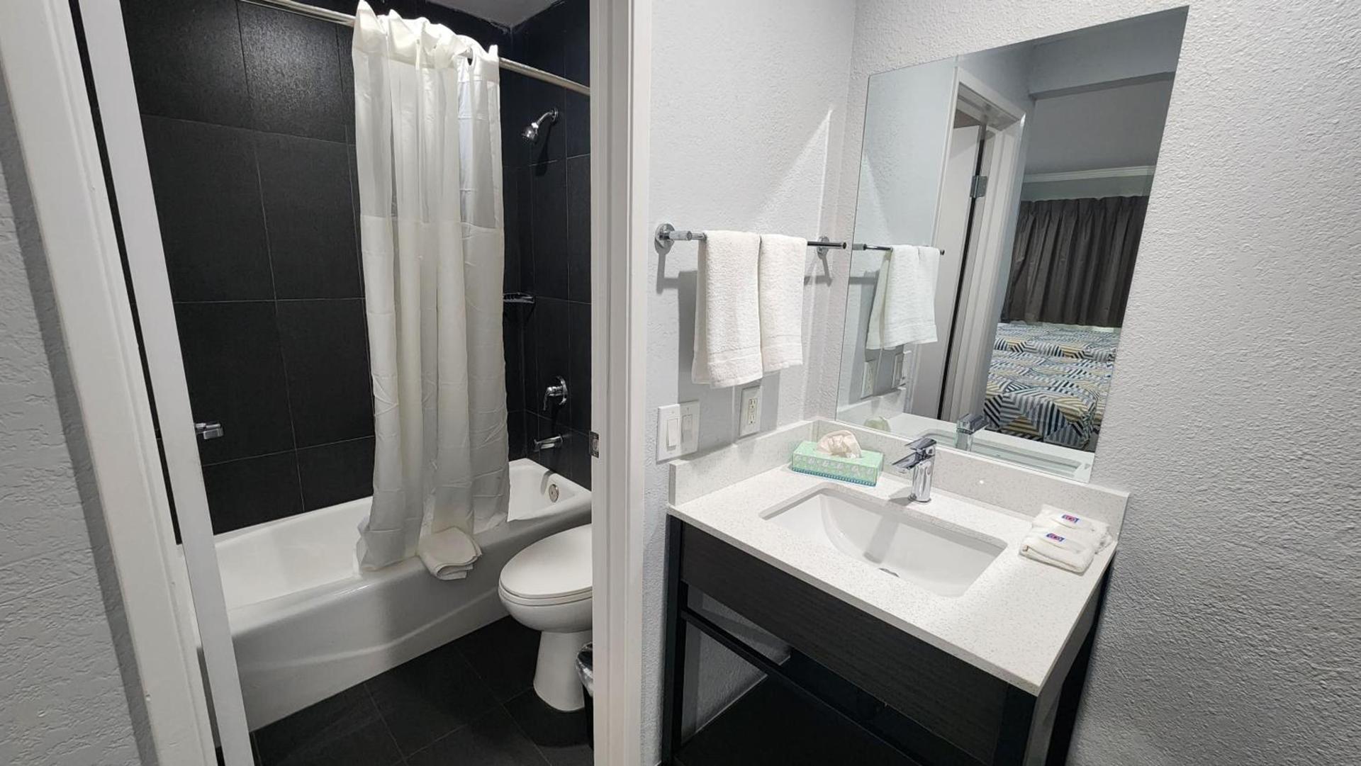 Studio 6 Suites San Ysidro CA San Diego South Bay photo 19