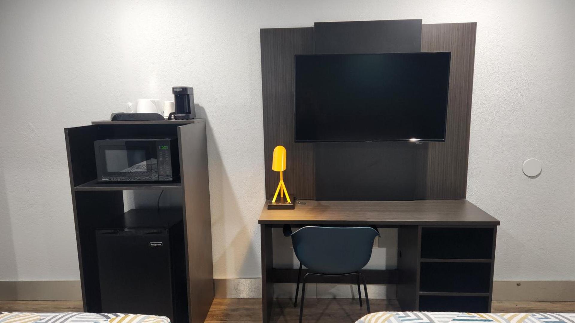Studio 6 Suites San Ysidro CA San Diego South Bay photo 20
