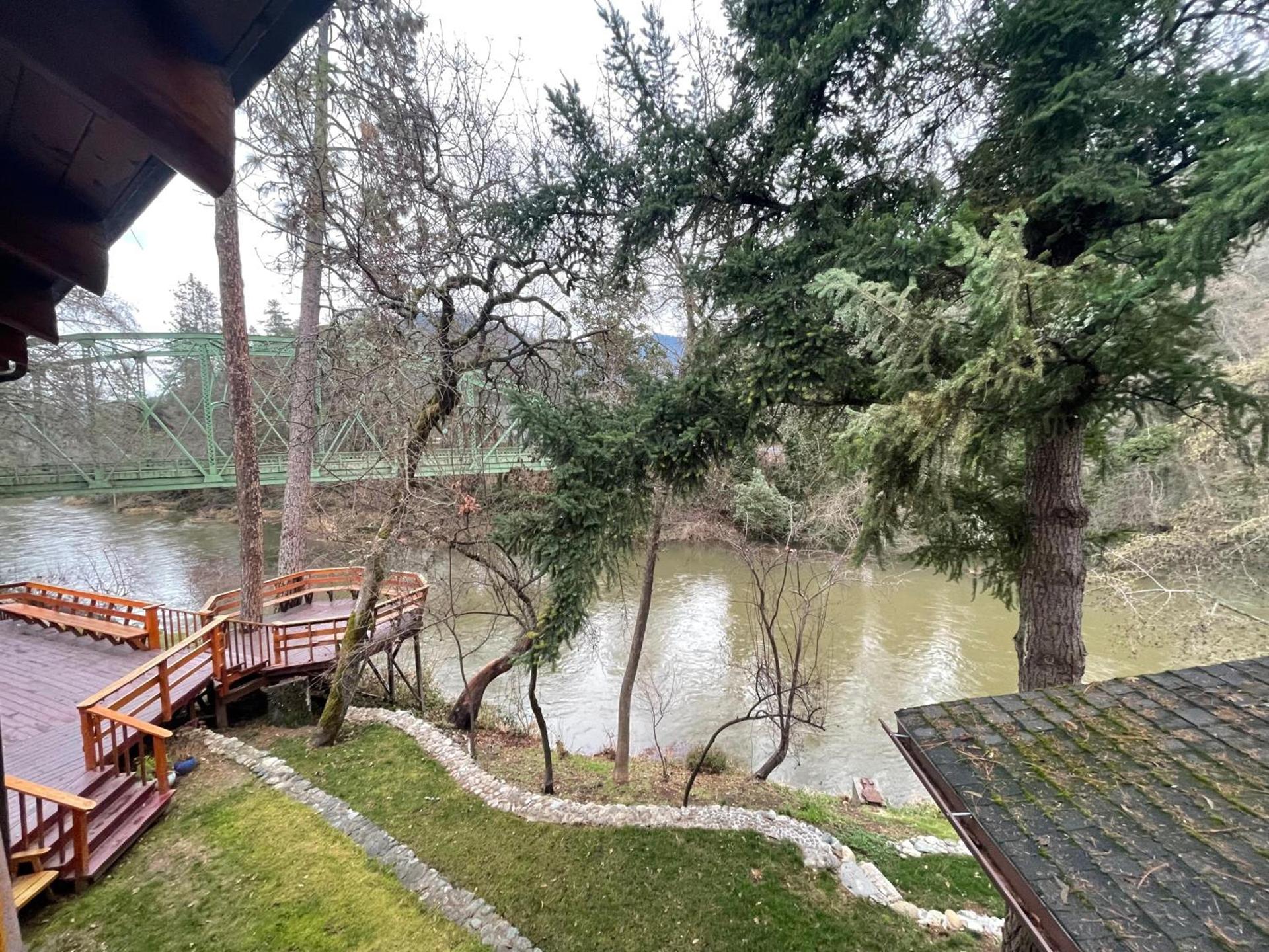 The Lindsay Lodge photo 32