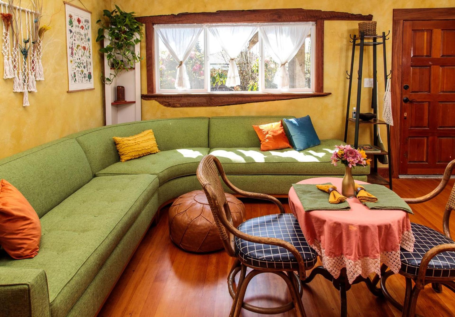 The Front Porch Hidden Oasis photo 21