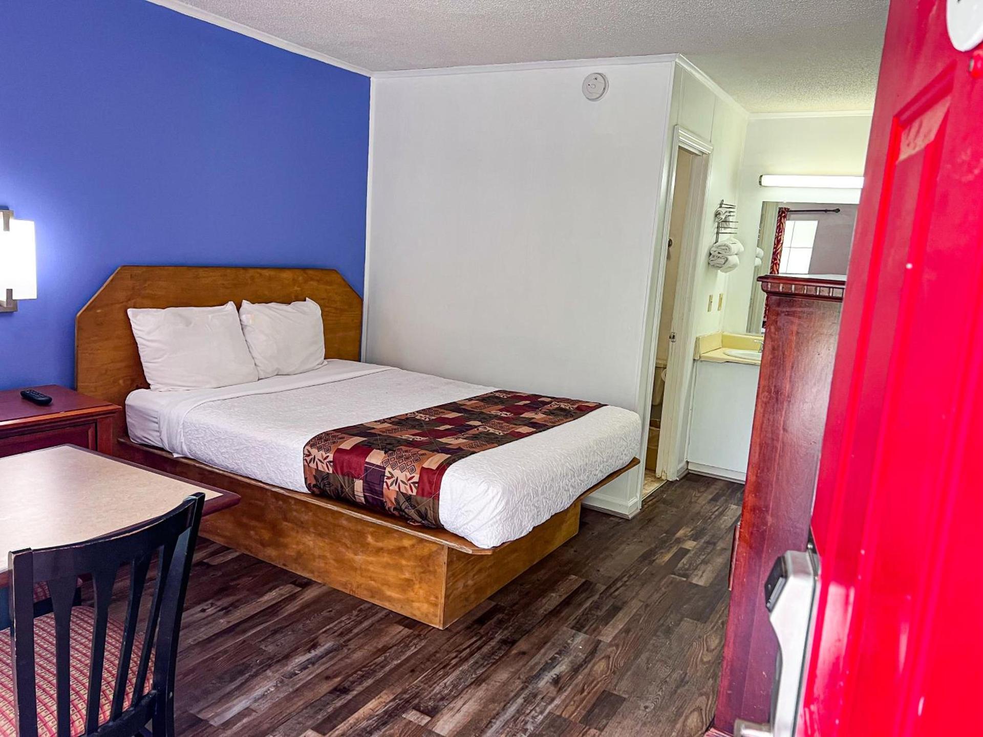 Smith Motel photo 10