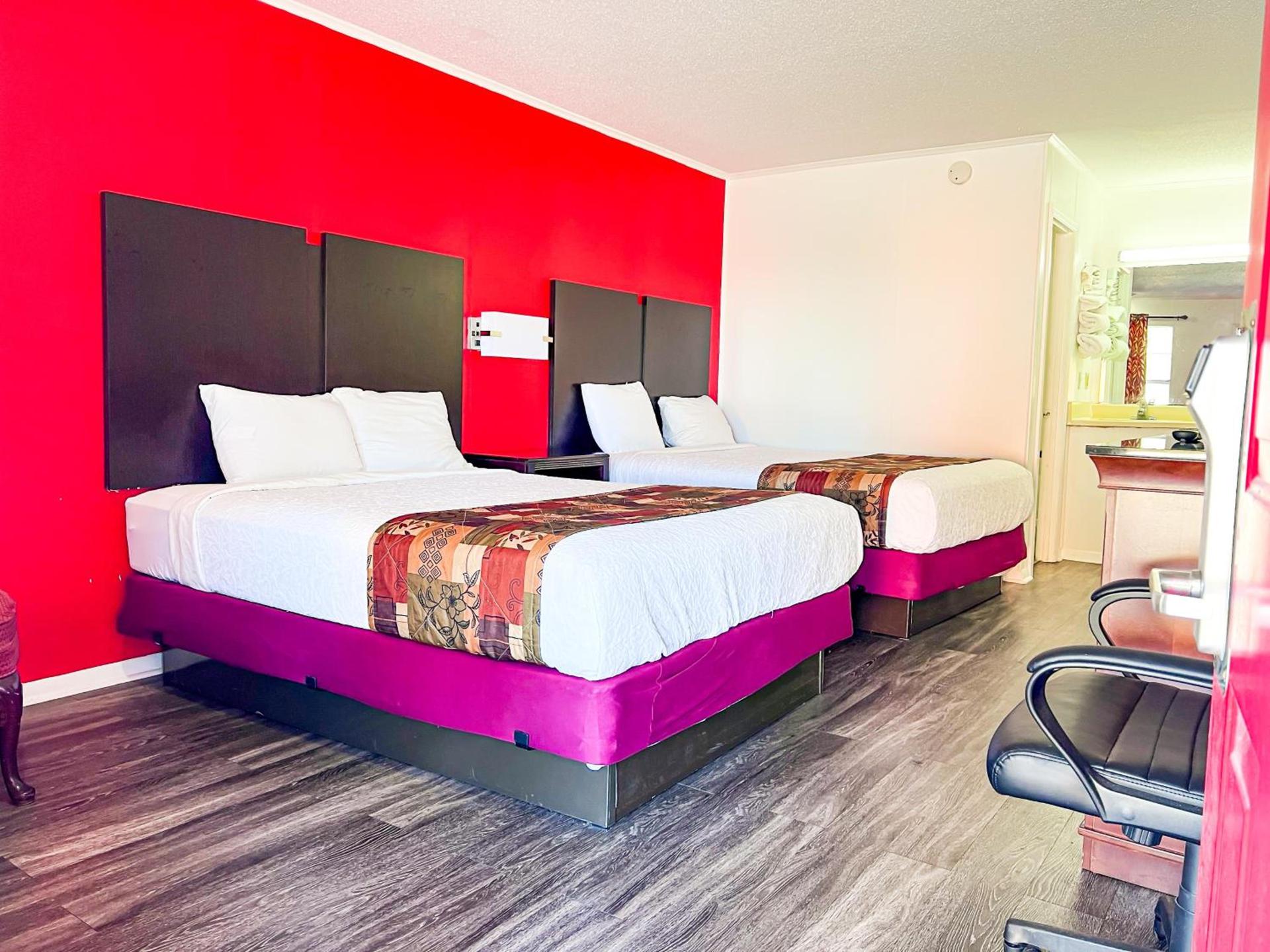 Smith Motel photo 25