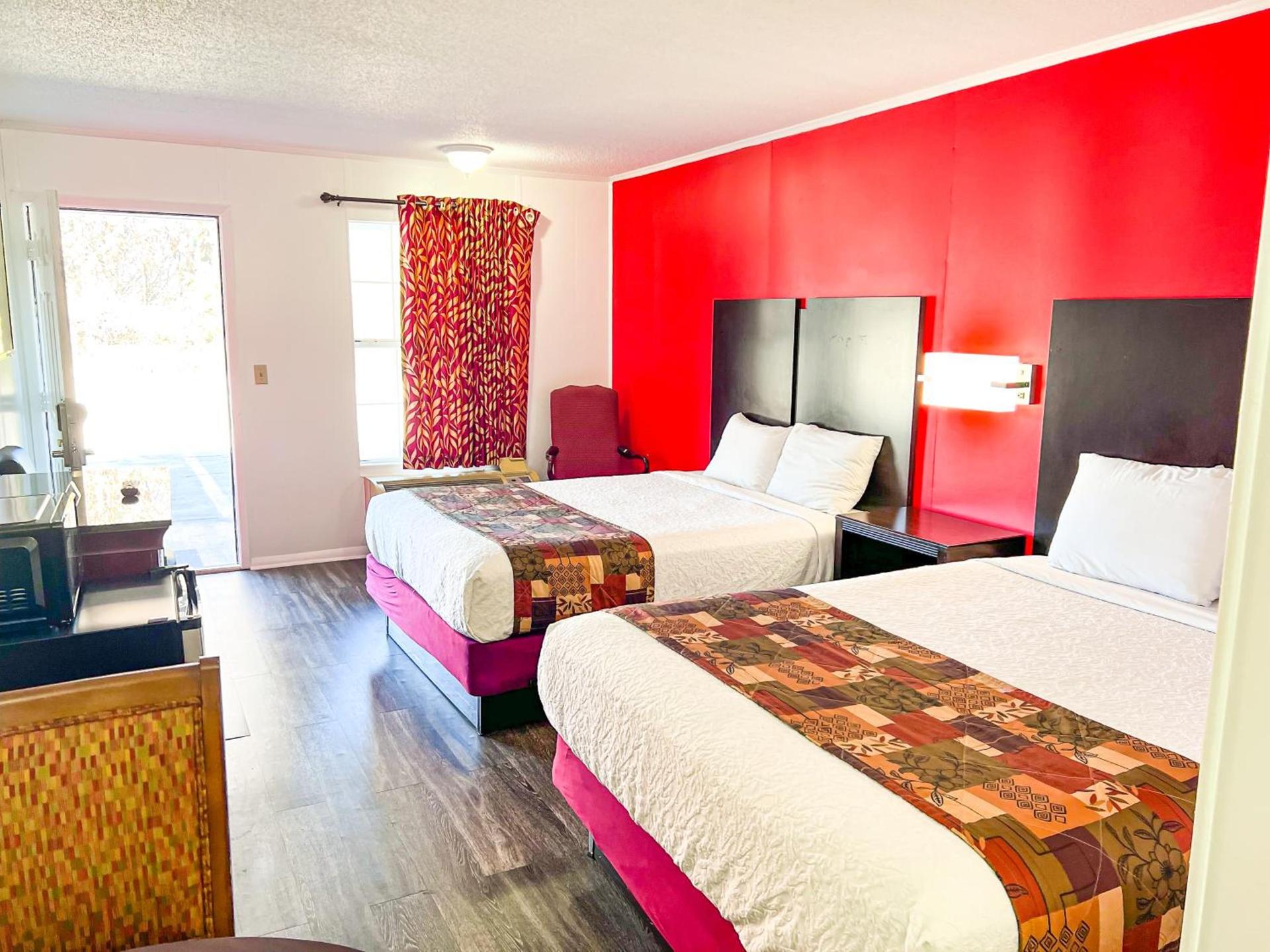 Smith Motel photo 11