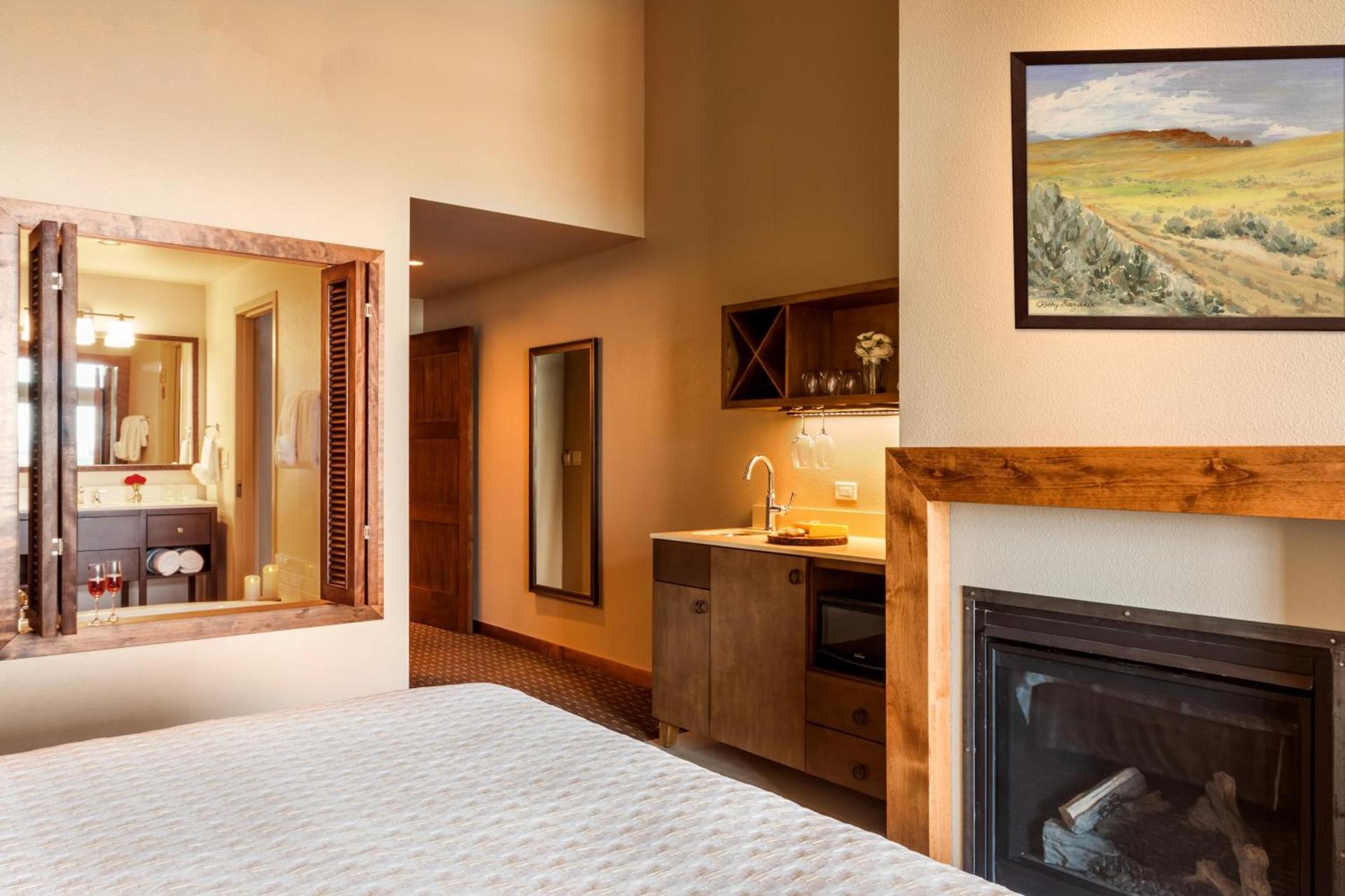 The Lodge at Columbia Point photo 31