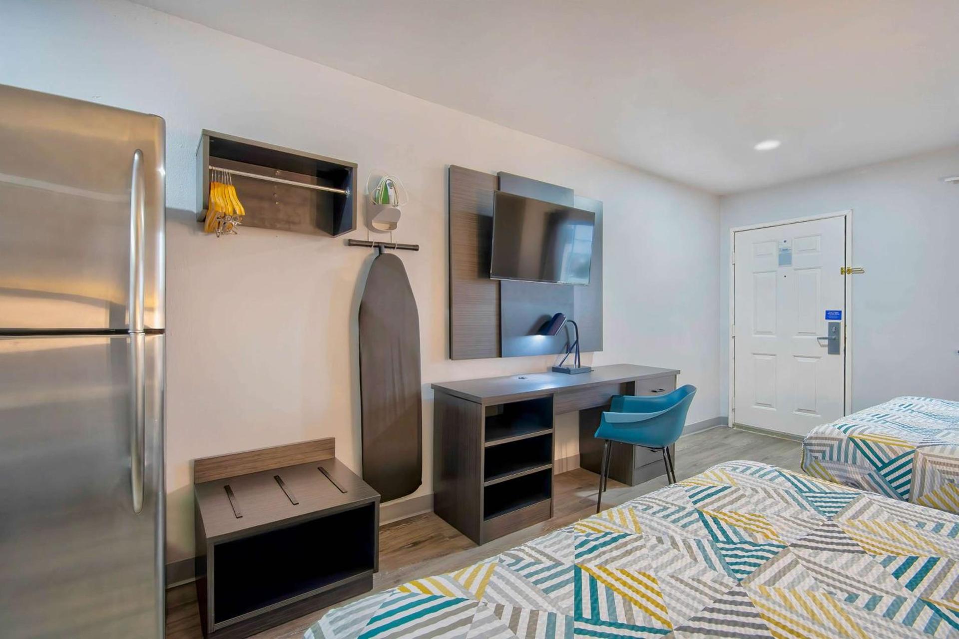 Studio 6 - Texas City, TX photo 14