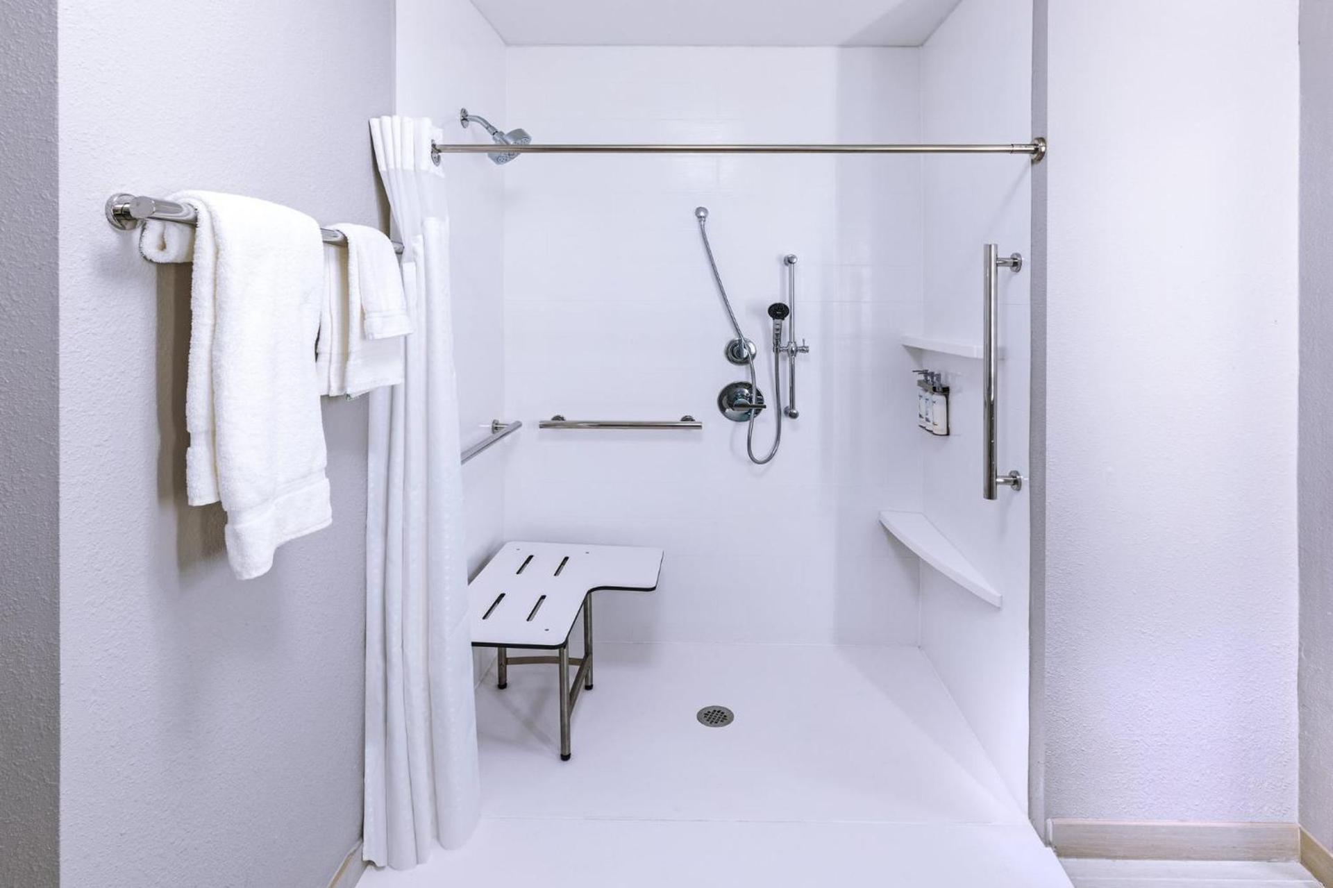 Holiday Inn Express & Suites - Houston - Downtown North by IHG photo 36