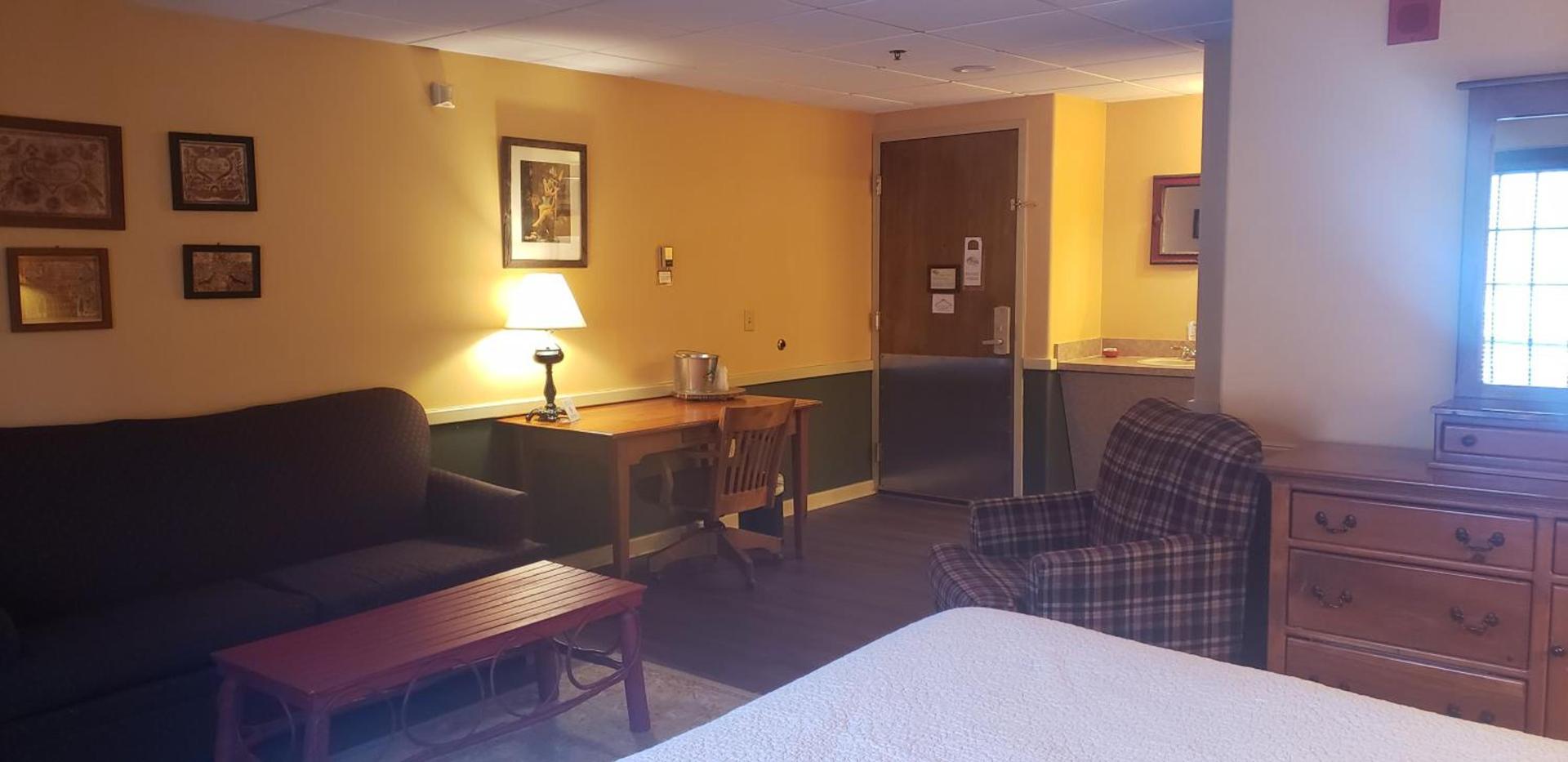 The Common Man Inn & Lodge, Plymouth photo 85