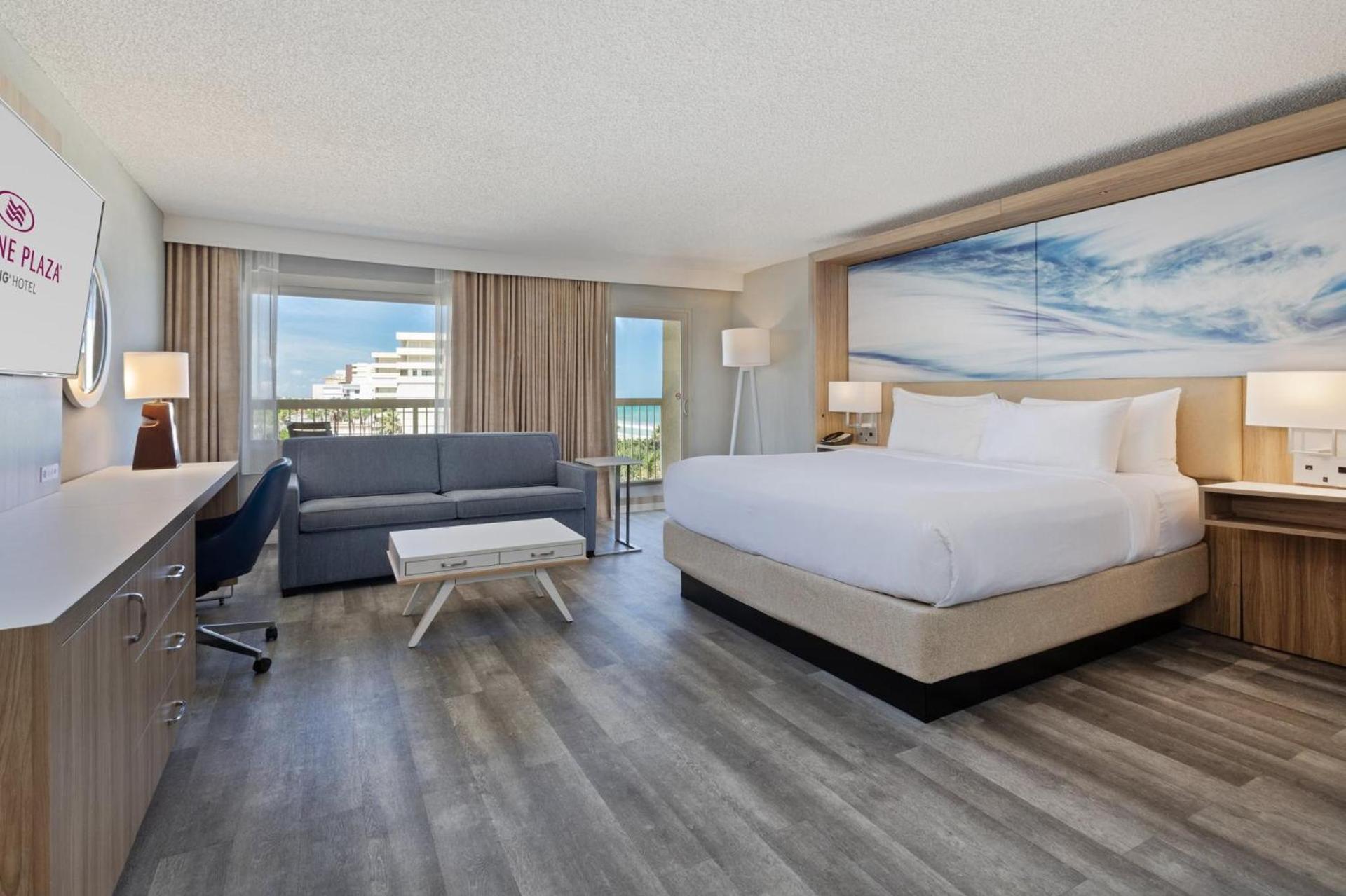 Crowne Plaza Melbourne-Oceanfront by IHG photo 77