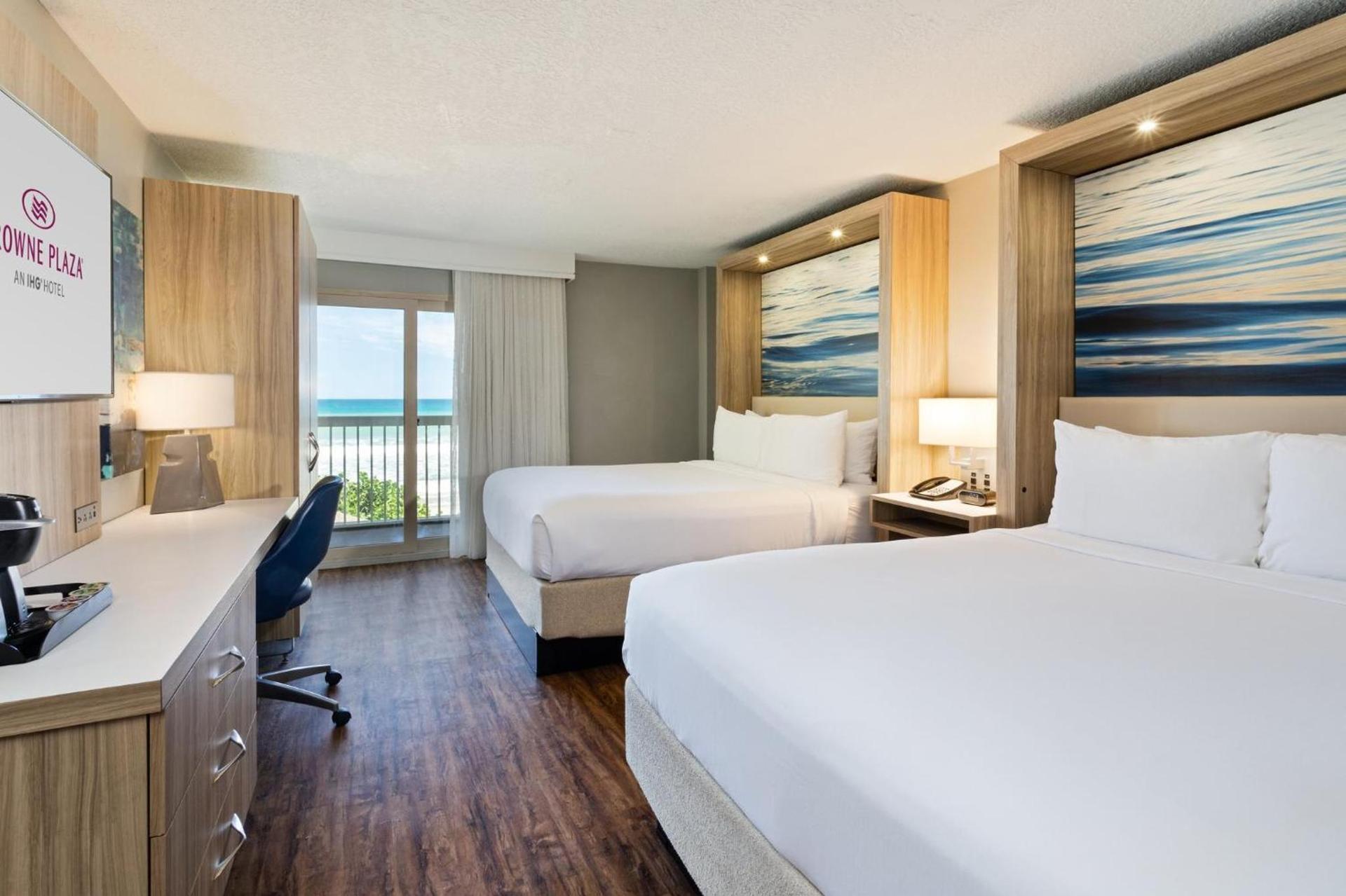 Crowne Plaza Melbourne-Oceanfront by IHG photo 92