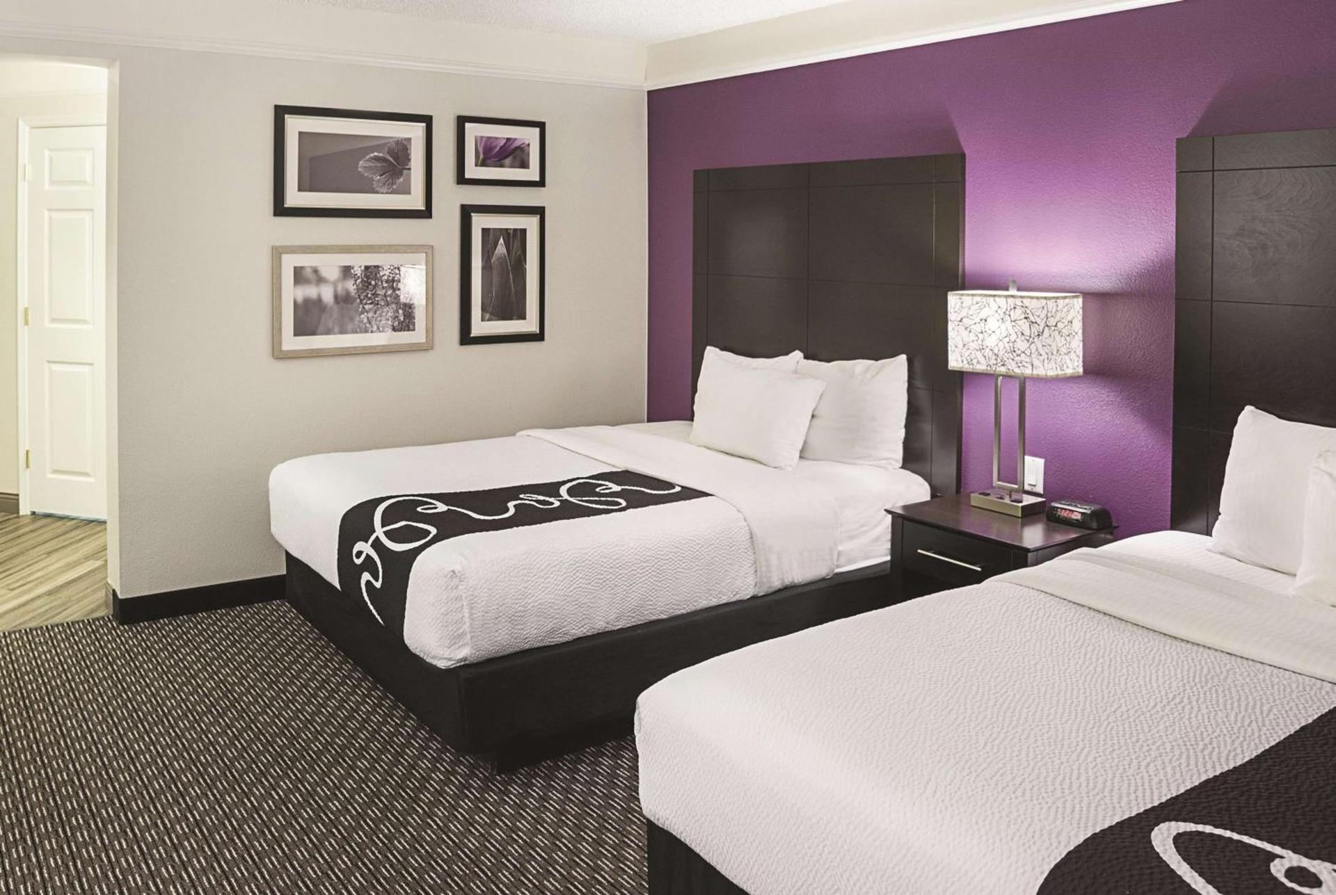 La Quinta by Wyndham Las Vegas Summerlin Tech photo 12
