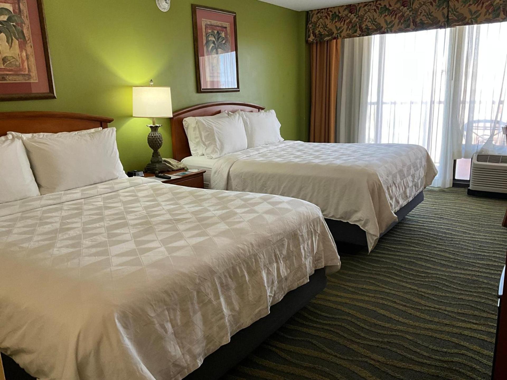 Holiday Inn & Suites Clearwater Beach by IHG photo 11