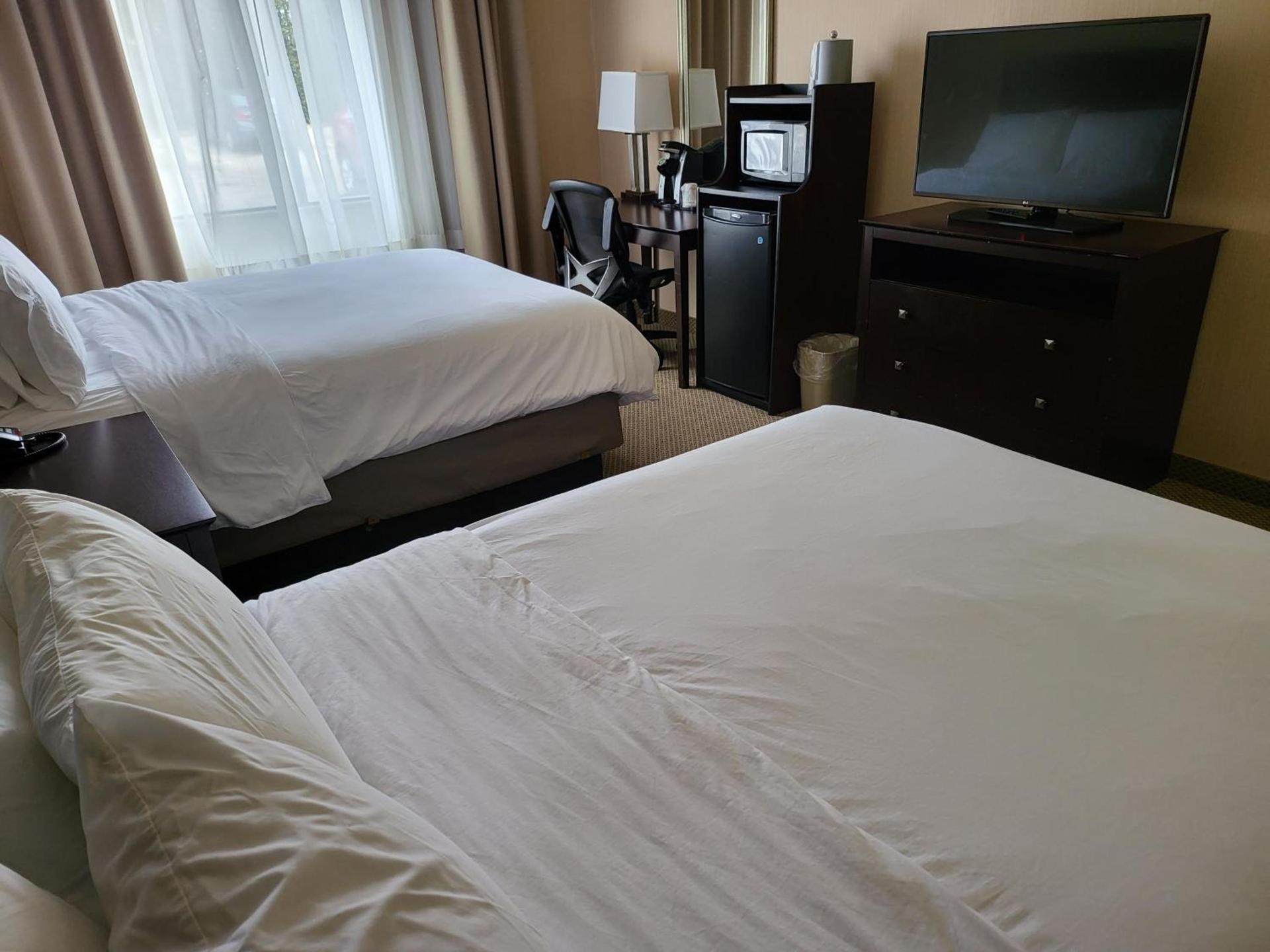 Holiday Inn Express Hotel & Suites Tipp City by IHG photo 34