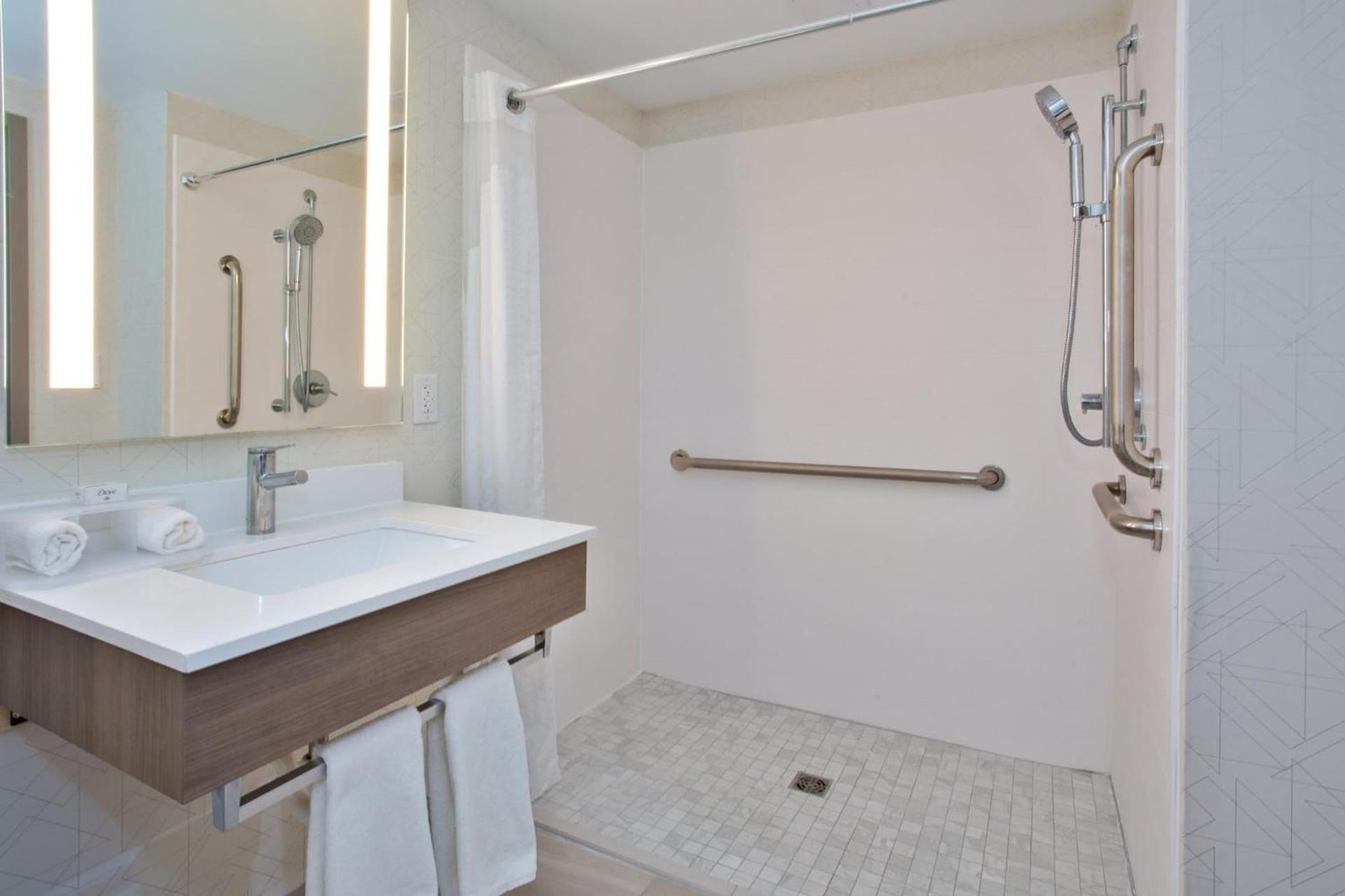 Holiday Inn Express Hotel & Suites Dover by IHG photo 17