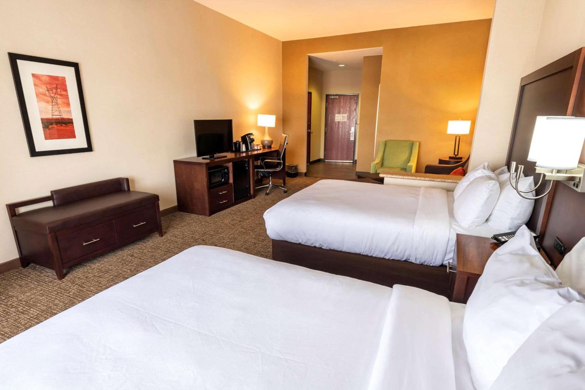 Comfort Suites Goodyear-West Phoenix photo 43