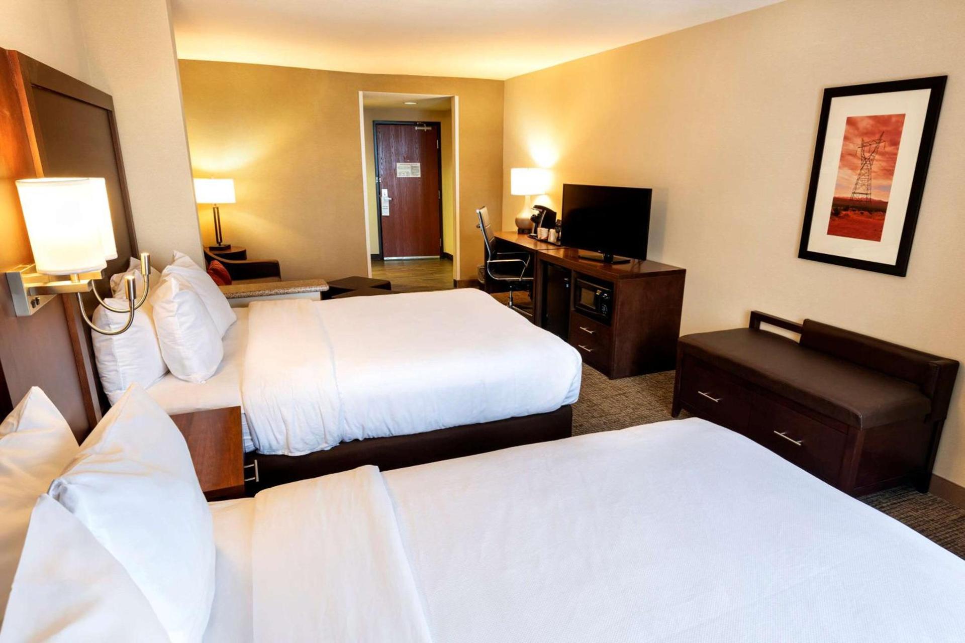 Comfort Suites Goodyear-West Phoenix photo 44