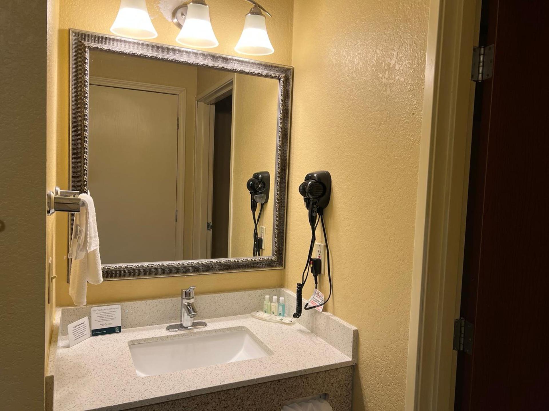 Quality Inn Des Moines North photo 40