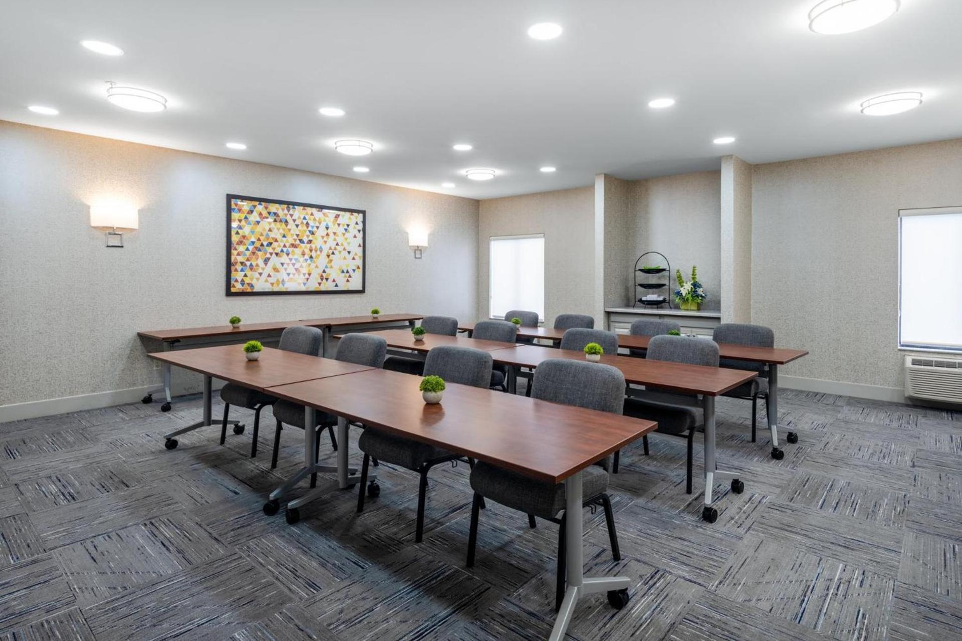 Holiday Inn Express Corydon by IHG photo 16