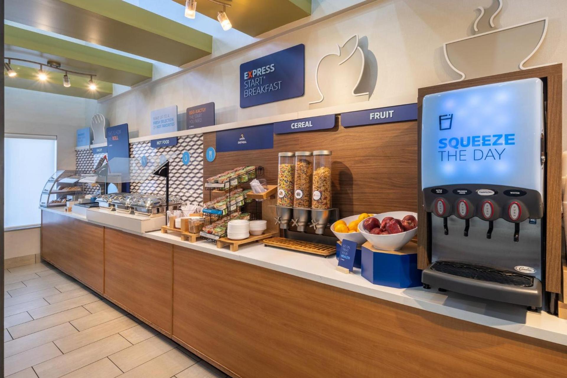 Holiday Inn Express Corydon by IHG photo 15