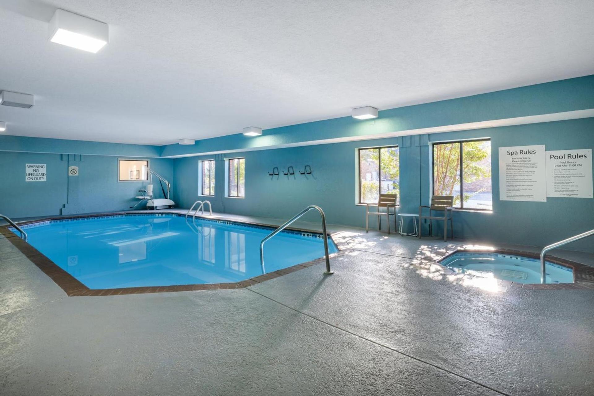 Holiday Inn Express Corydon by IHG photo 17