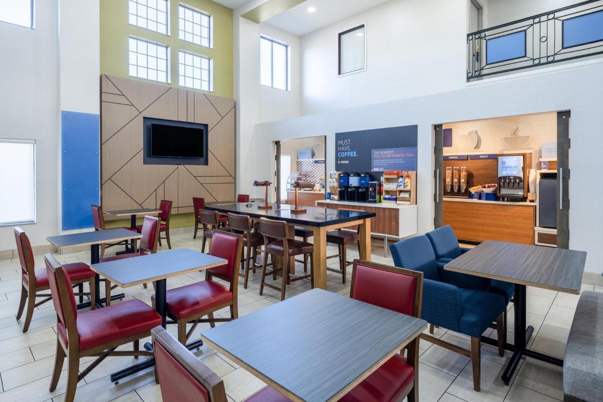 Holiday Inn Express Corydon by IHG photo 22