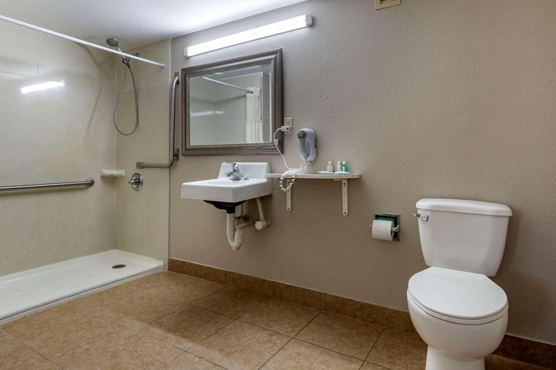 Quality Inn Duncan Spartanburg West photo 12