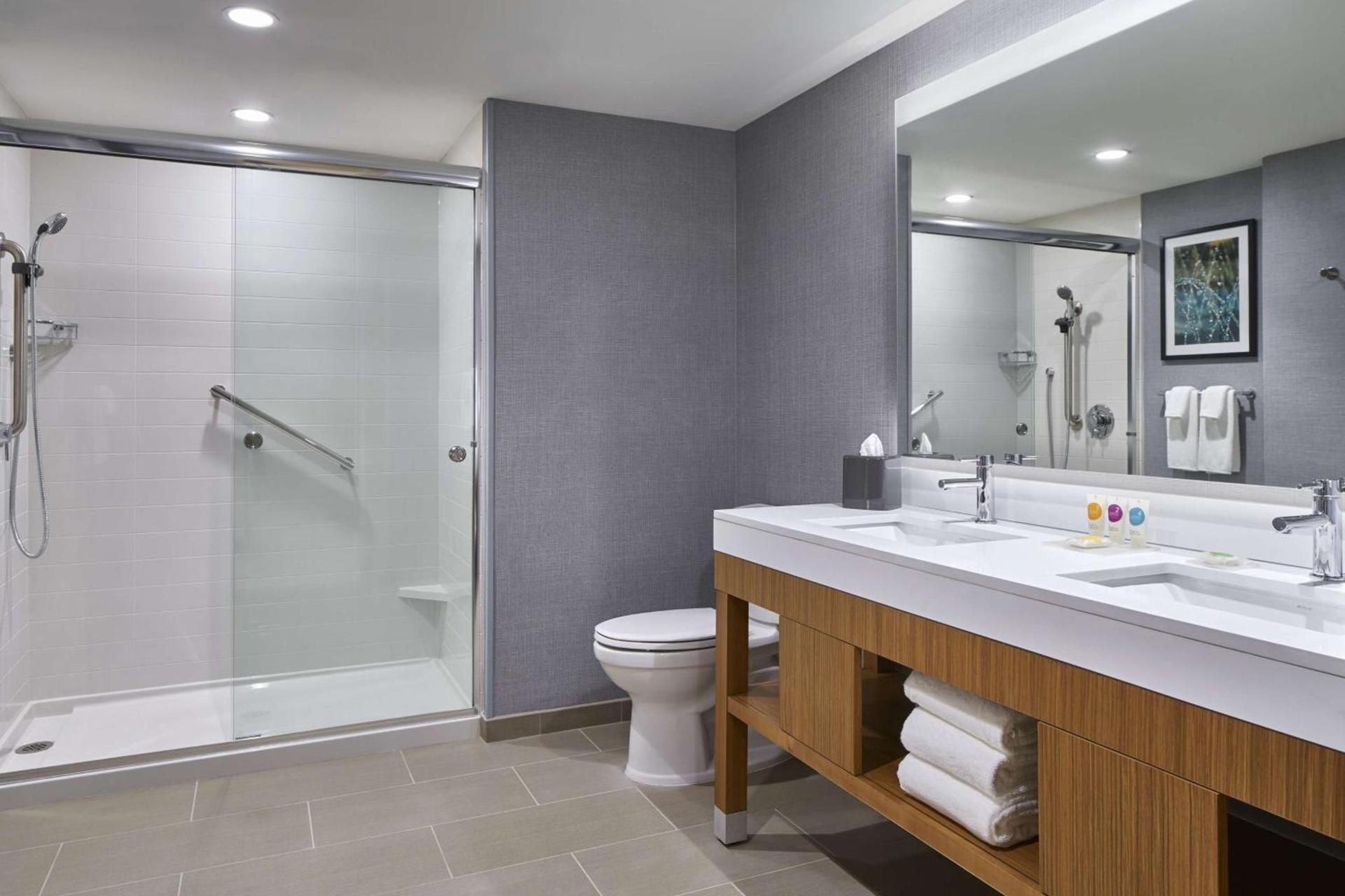 Hyatt Place Wilmington Riverfront photo 30