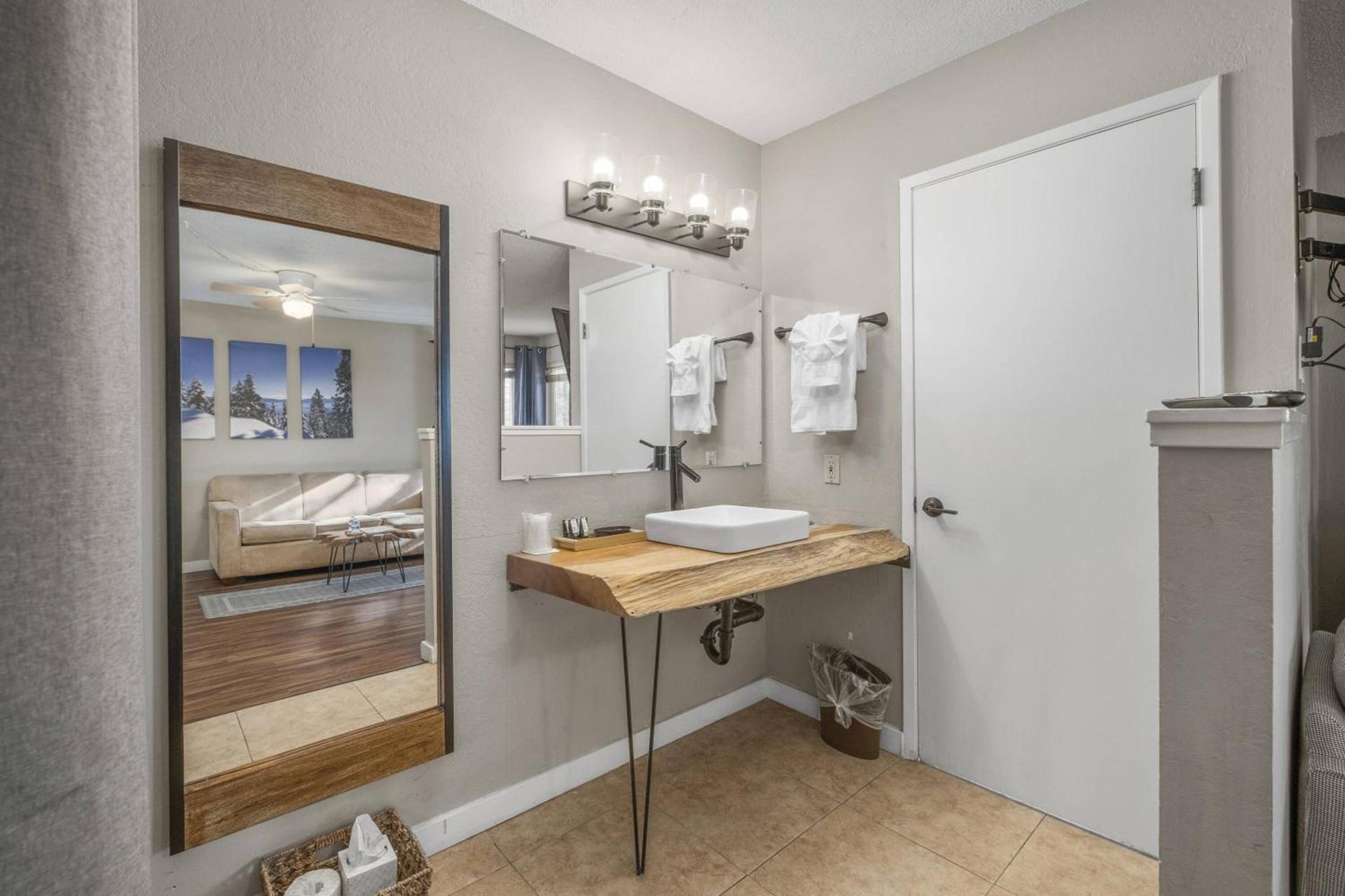 Resthaven Tahoe photo 9