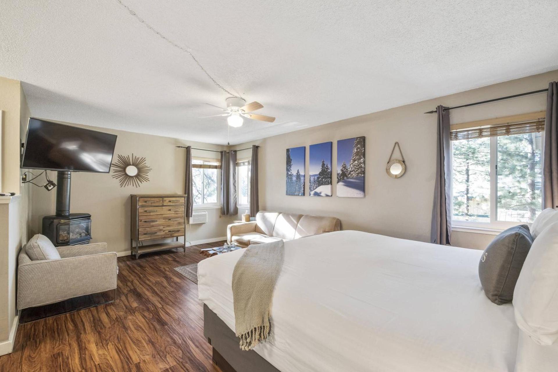 Resthaven Tahoe photo 10