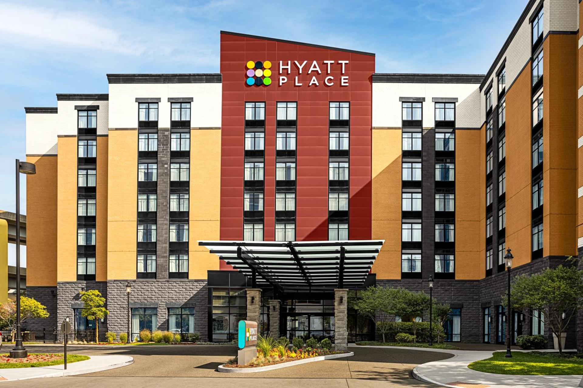 Hyatt Place Pittsburgh North Shore photo 2