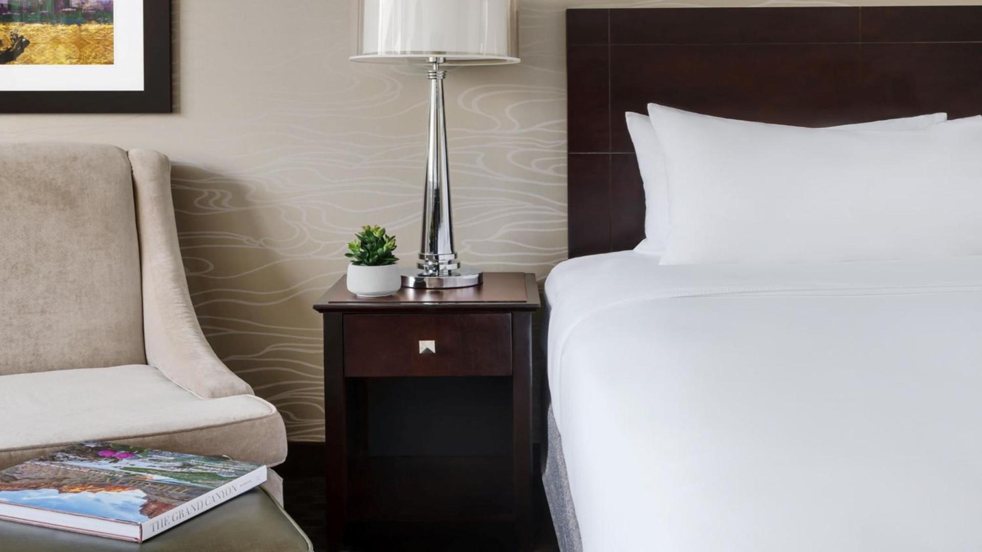 Crowne Plaza Phoenix Airport - PHX by IHG photo 33