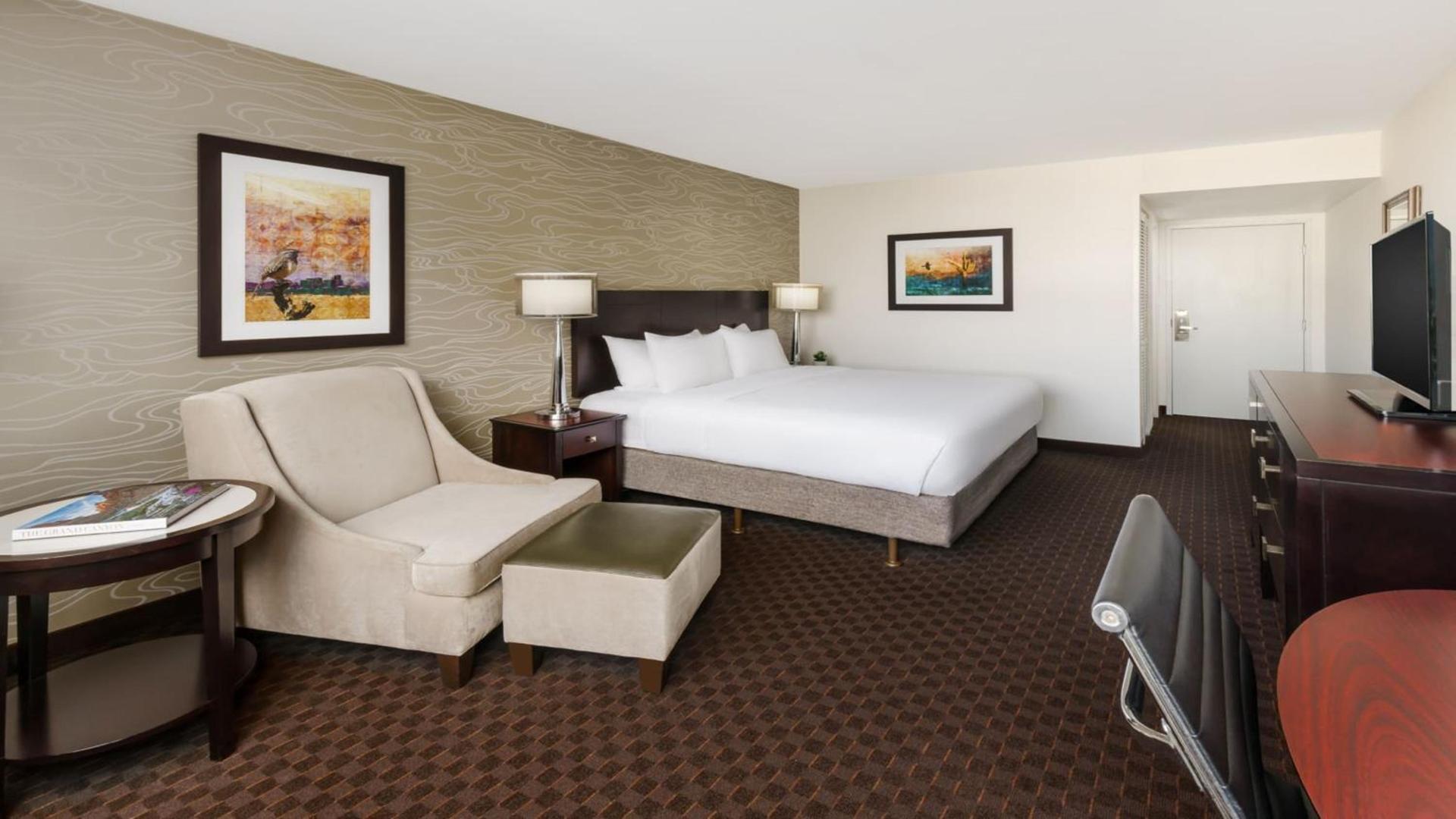 Crowne Plaza Phoenix Airport - PHX by IHG photo 94