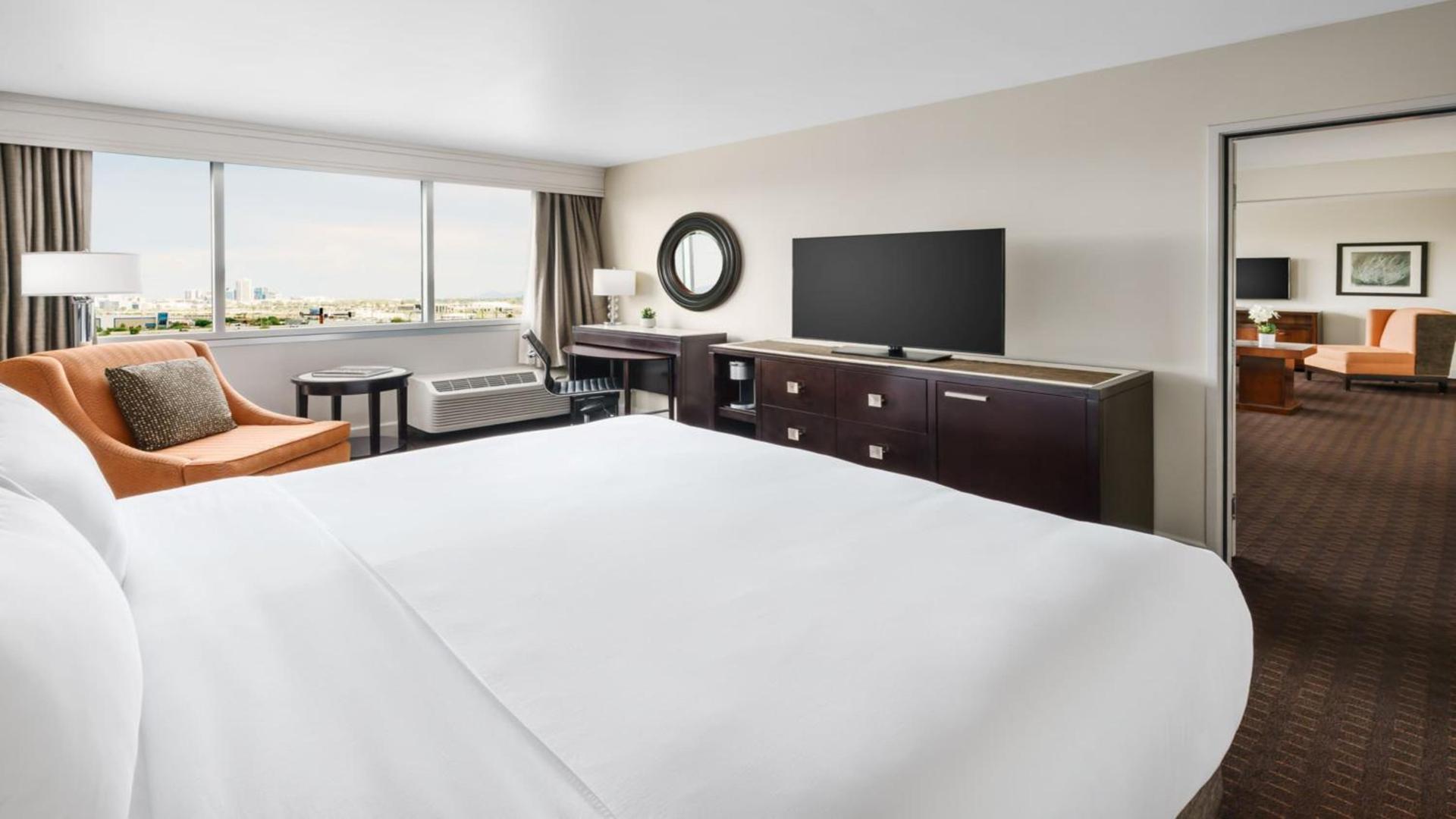 Crowne Plaza Phoenix Airport - PHX by IHG photo 54