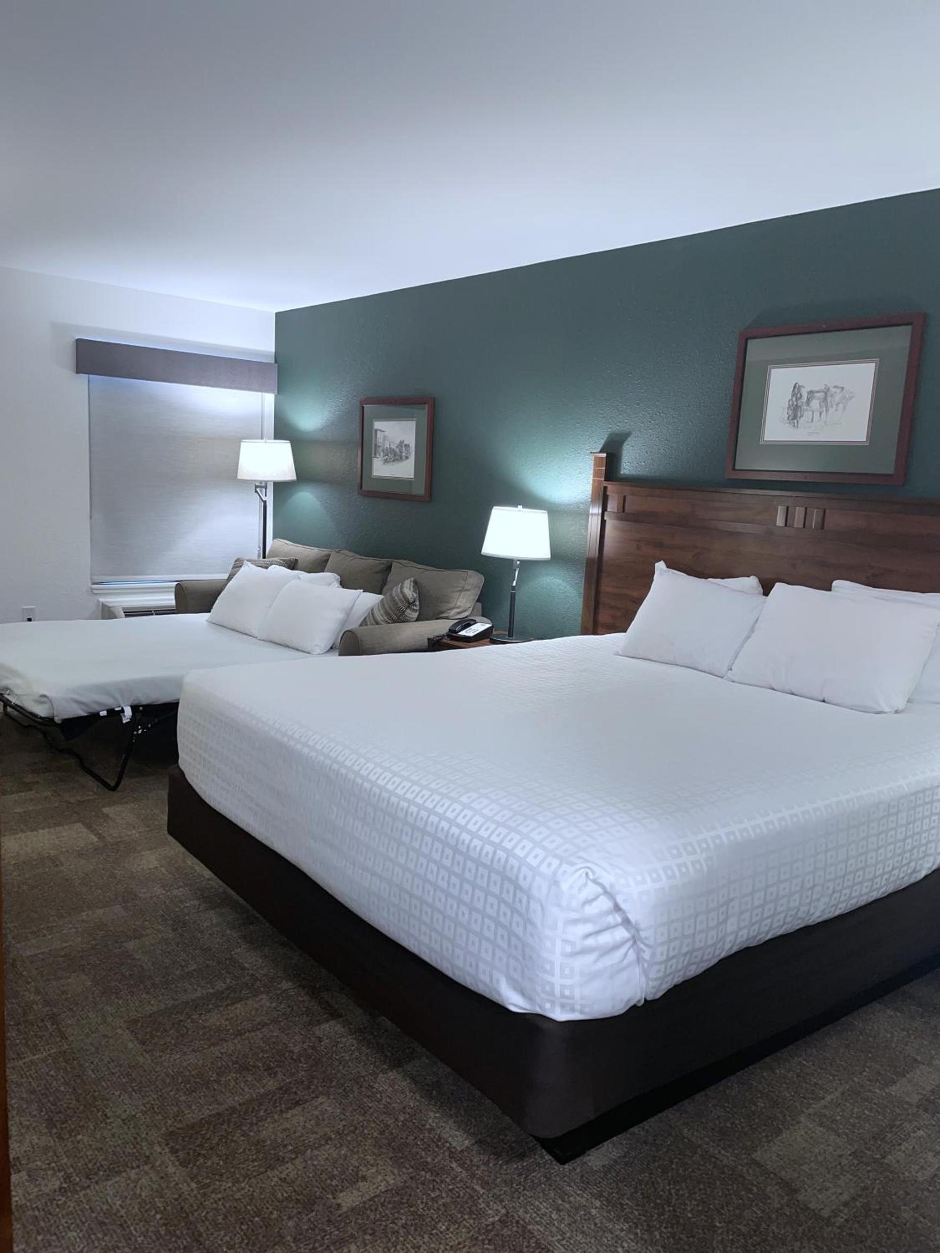 Boothill Inn and Suites photo 29