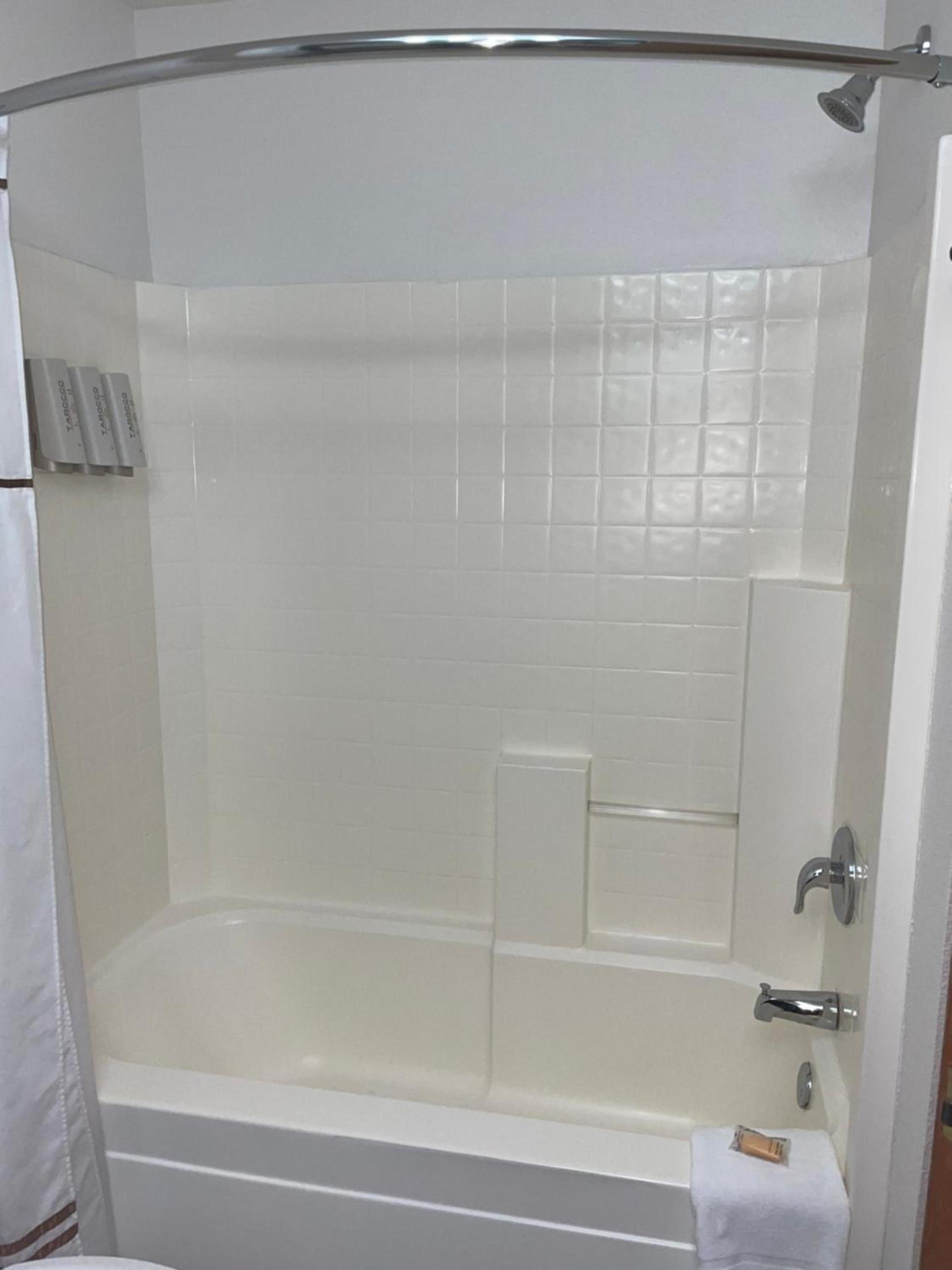 Boothill Inn and Suites photo 31