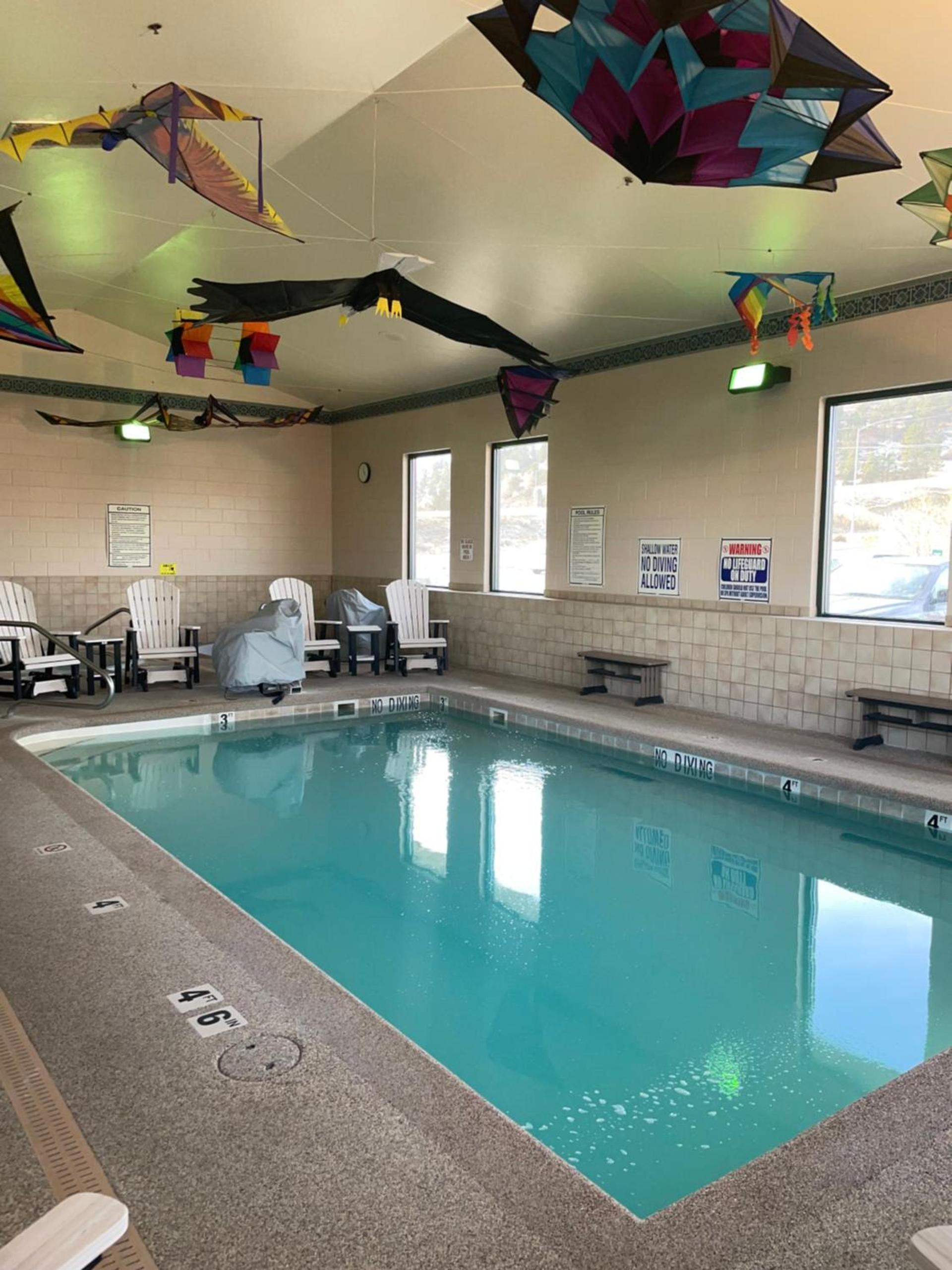 Boothill Inn and Suites photo 33