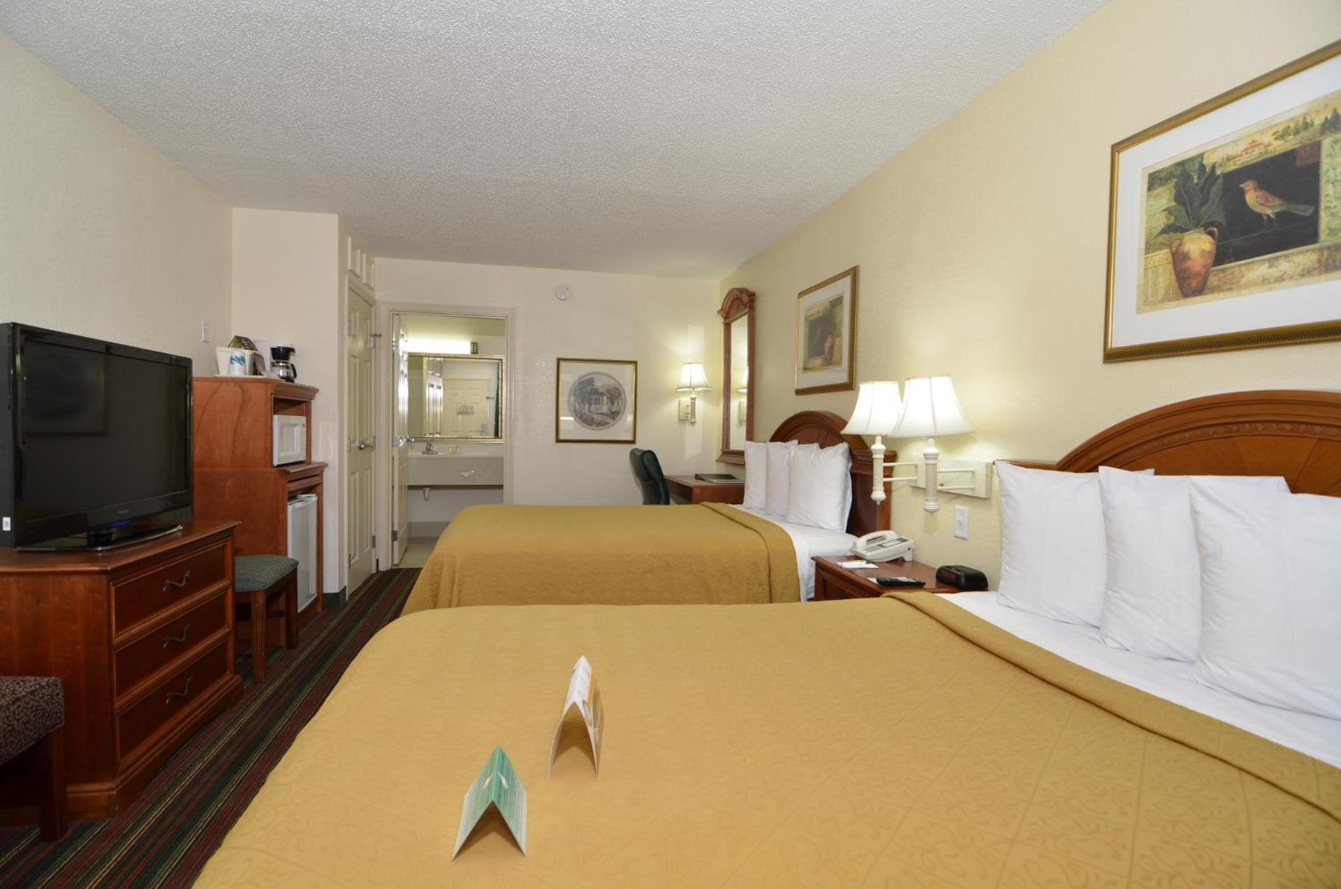 Quality Inn & Suites Biltmore East photo 16