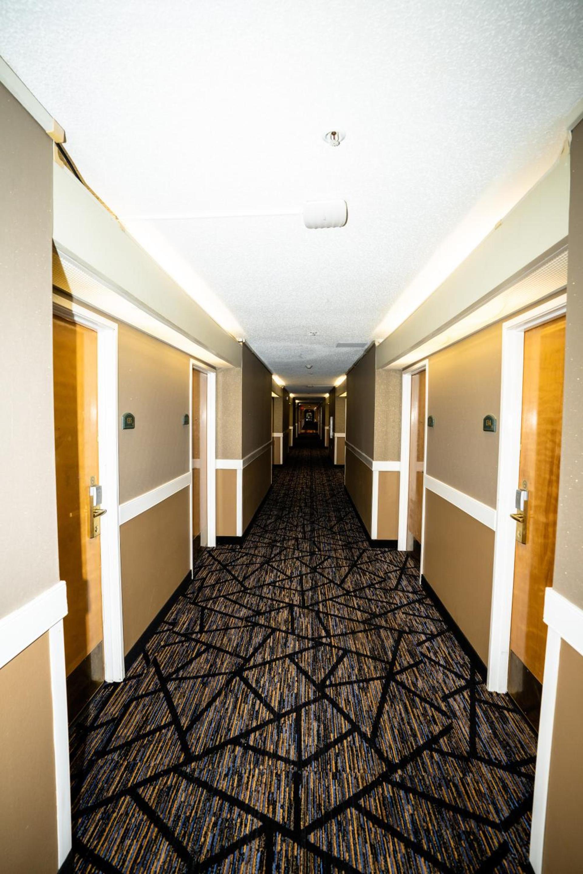 Econo Lodge photo 20