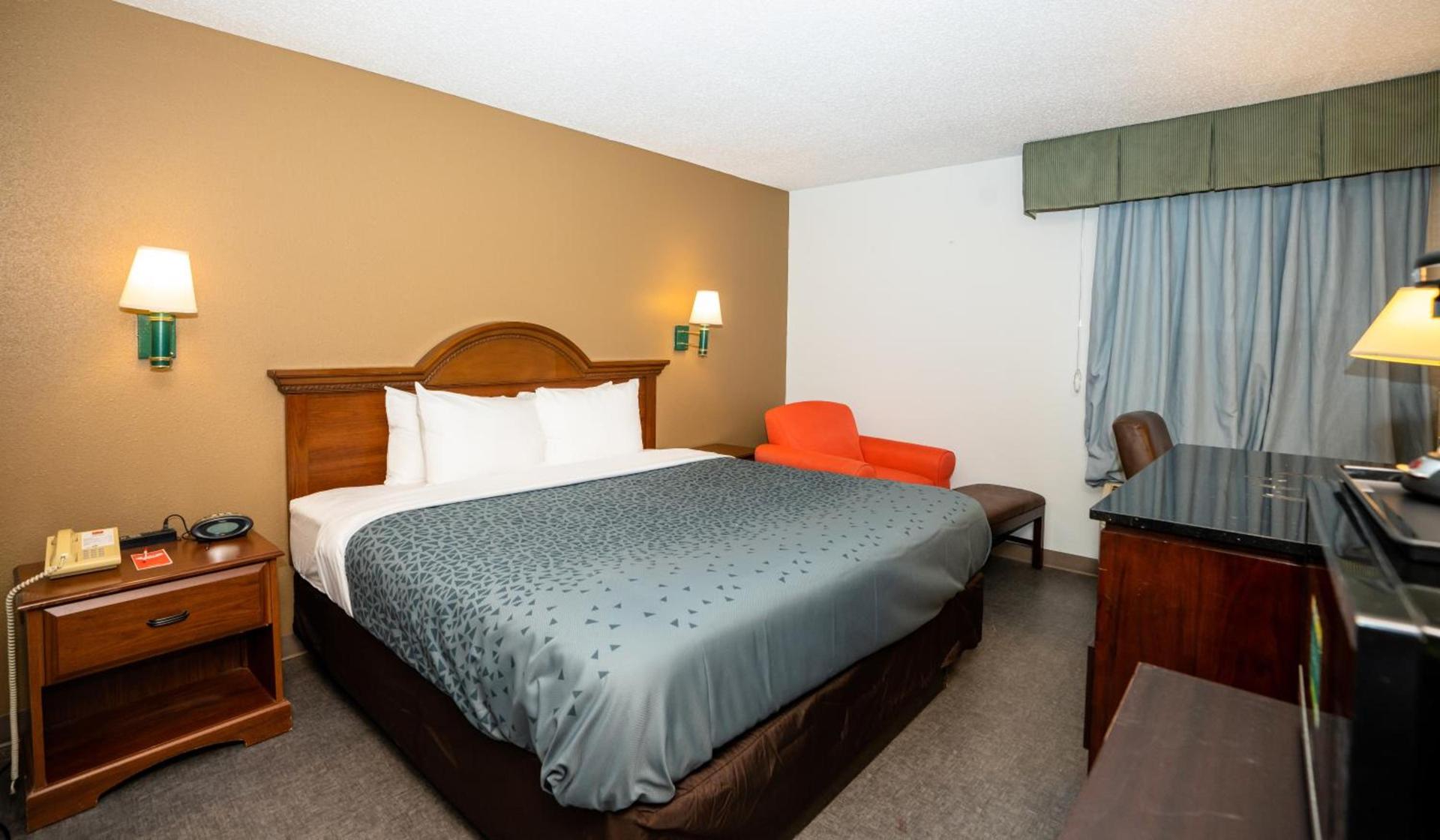 Econo Lodge photo 23