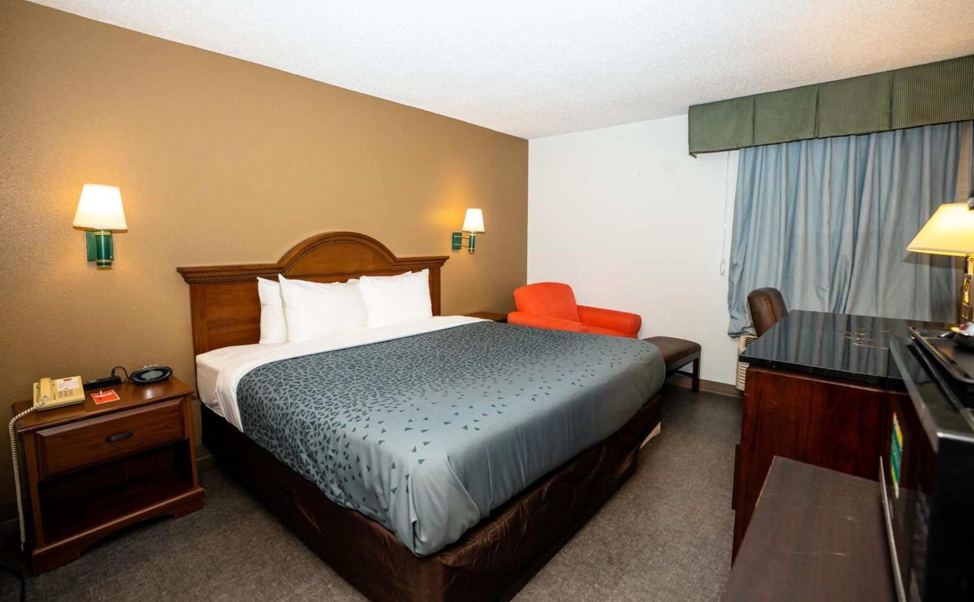 Econo Lodge photo 10