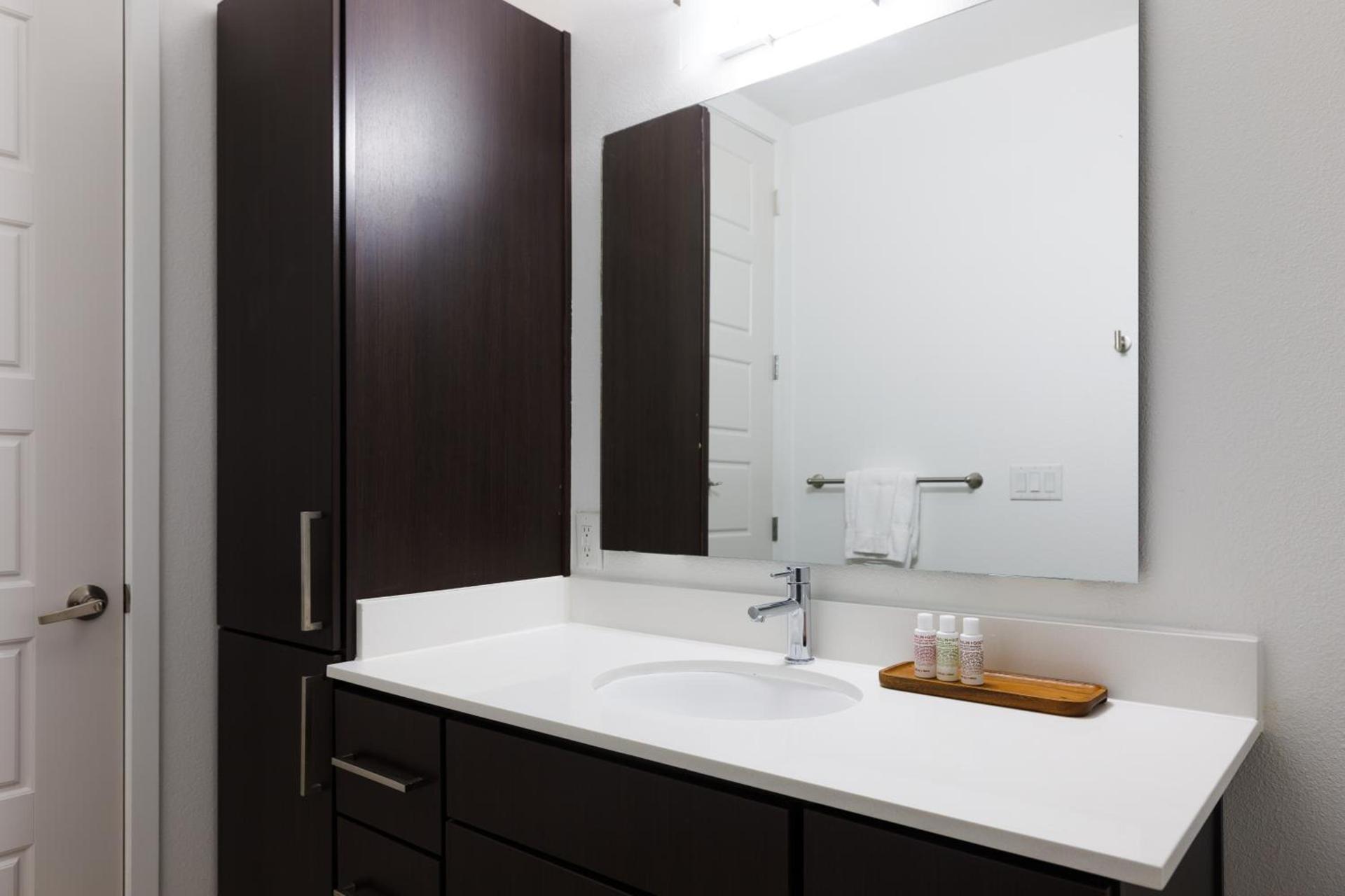 Mint House Houston - Medical Center photo 23