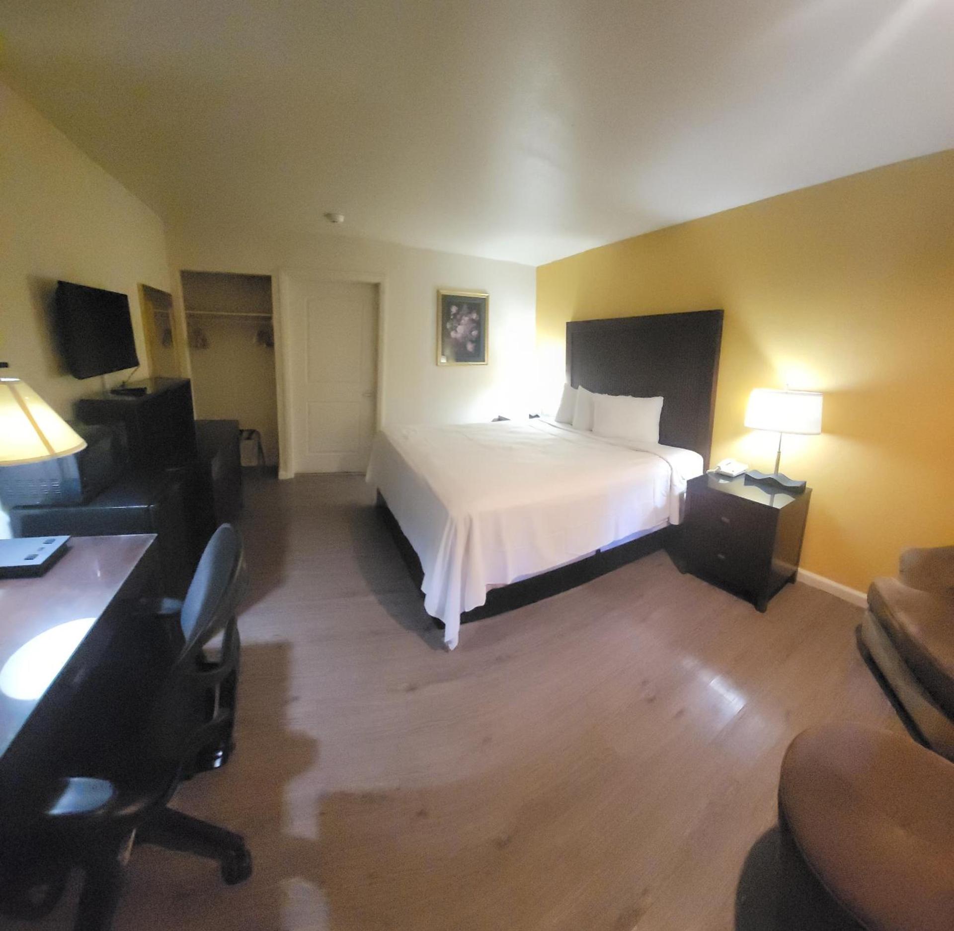 Mission Inn and Suites photo 29