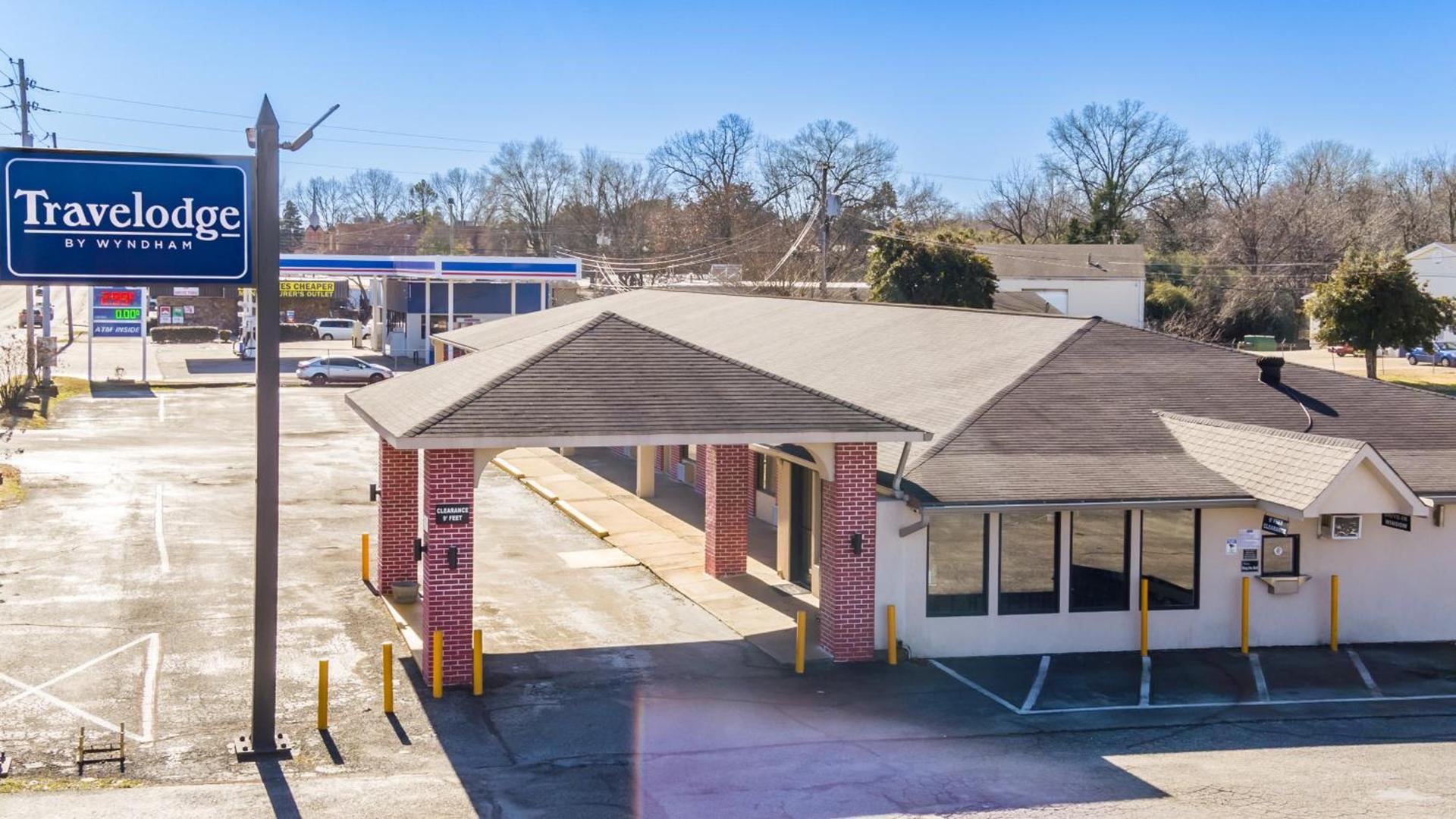 Travelodge by Wyndham Jackson I-40 Exit 82 photo 12