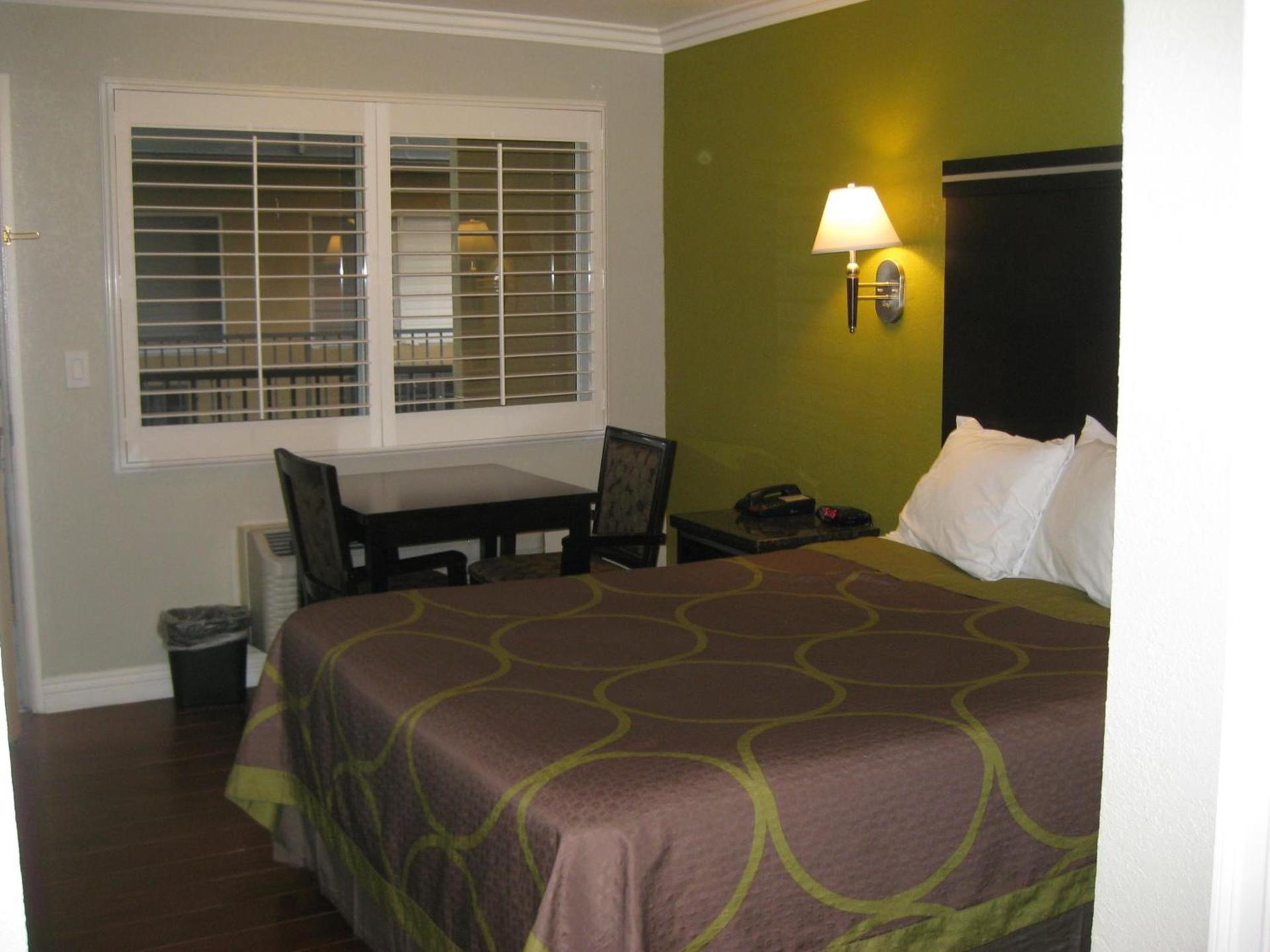 Super 8 by Wyndham Inglewood/LAX/LA Airport photo 47