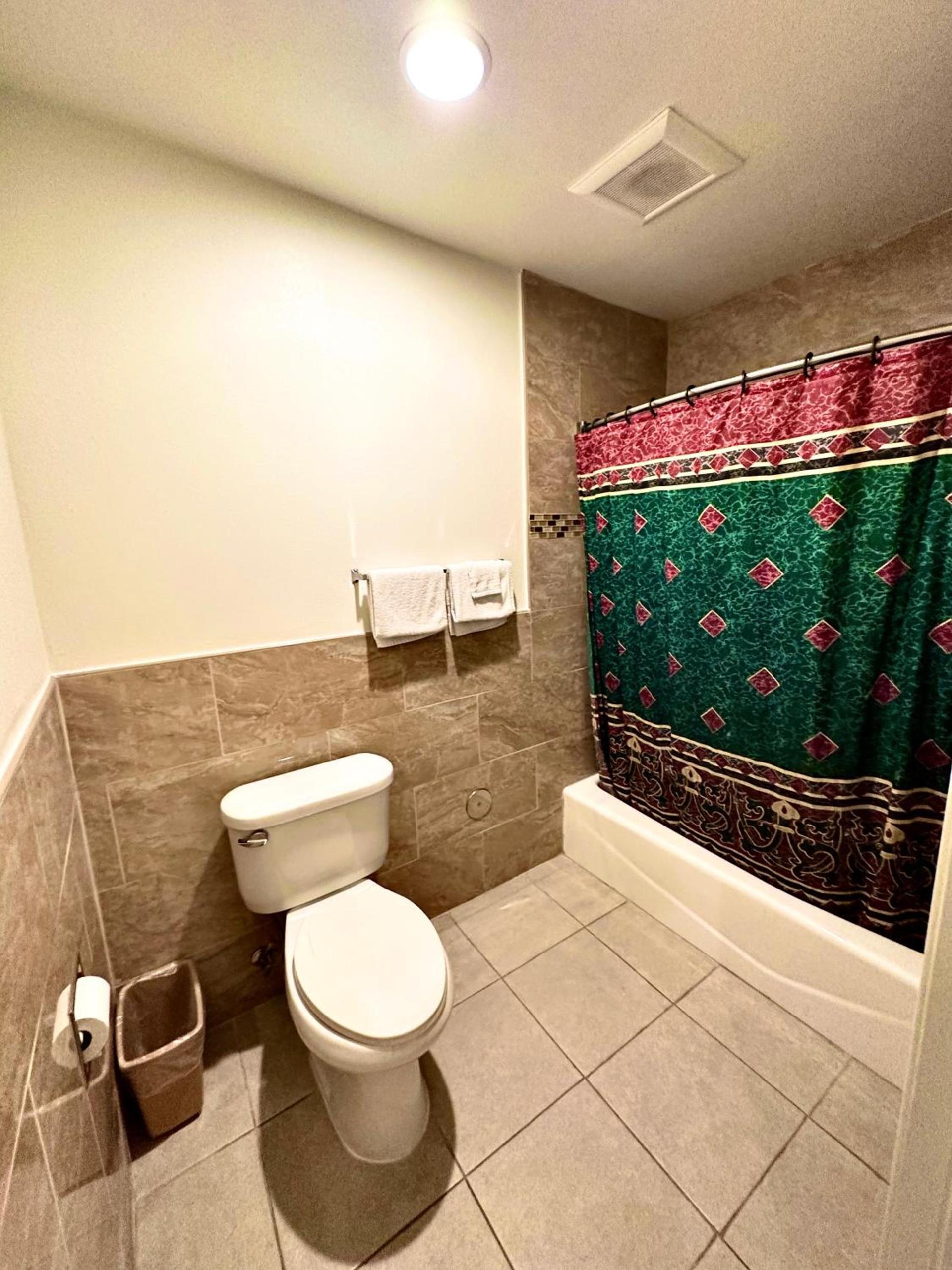 Tropic West Motel photo 7