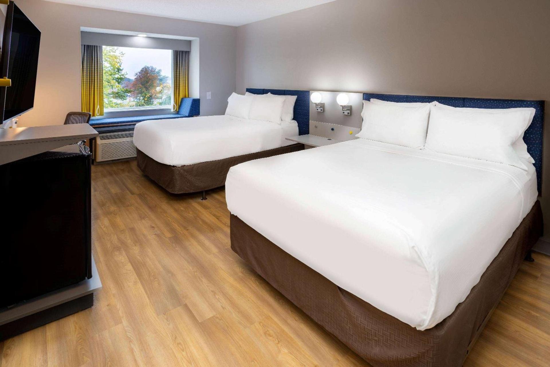 Microtel Inn and Suites - Salisbury photo 18