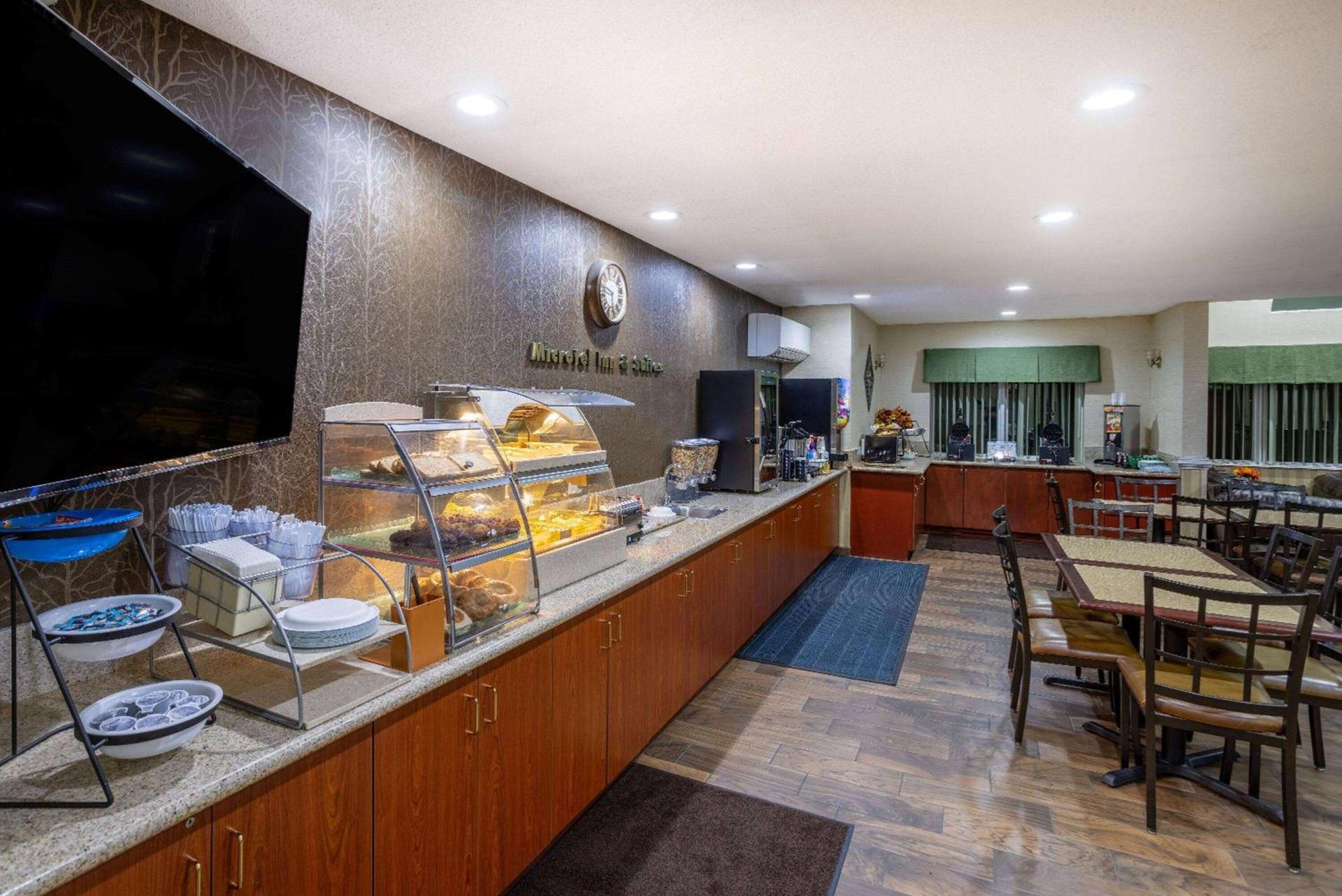 Microtel Inn and Suites - Salisbury photo 27