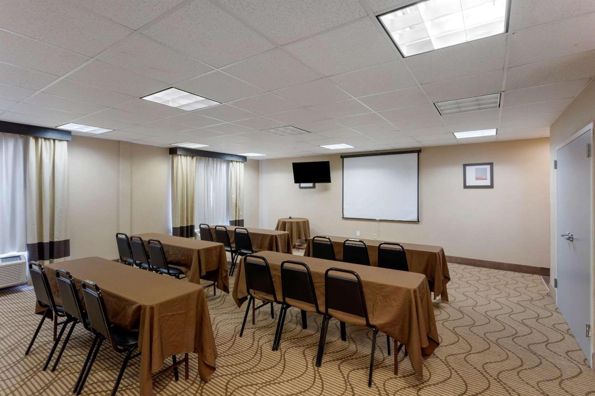 Comfort Inn & Suites Woods Cross - Salt Lake City North photo 27