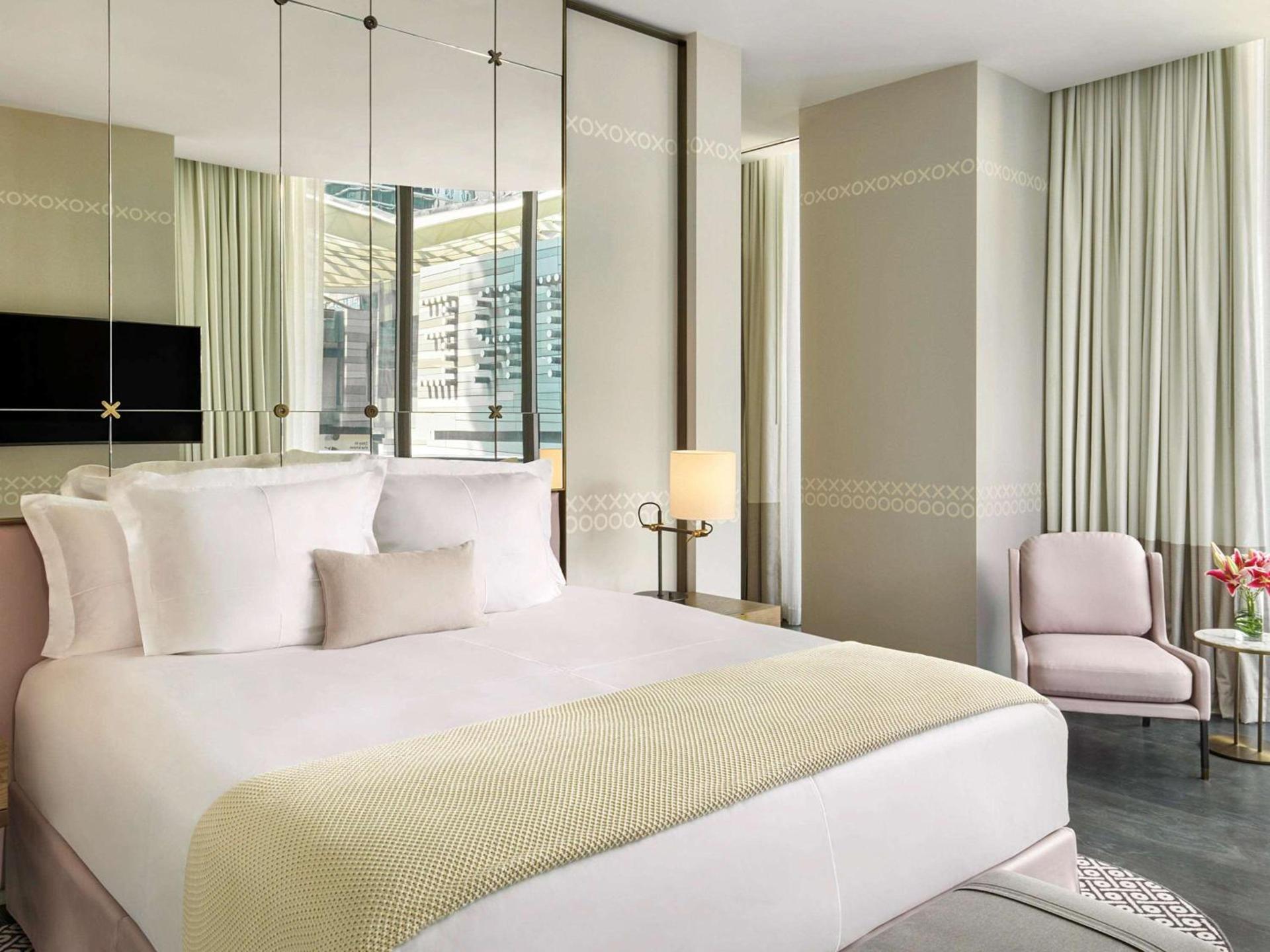 SLS LUX Brickell photo 58