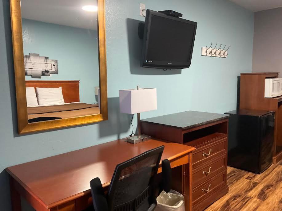 RIVERSIDE MOTEL photo 7